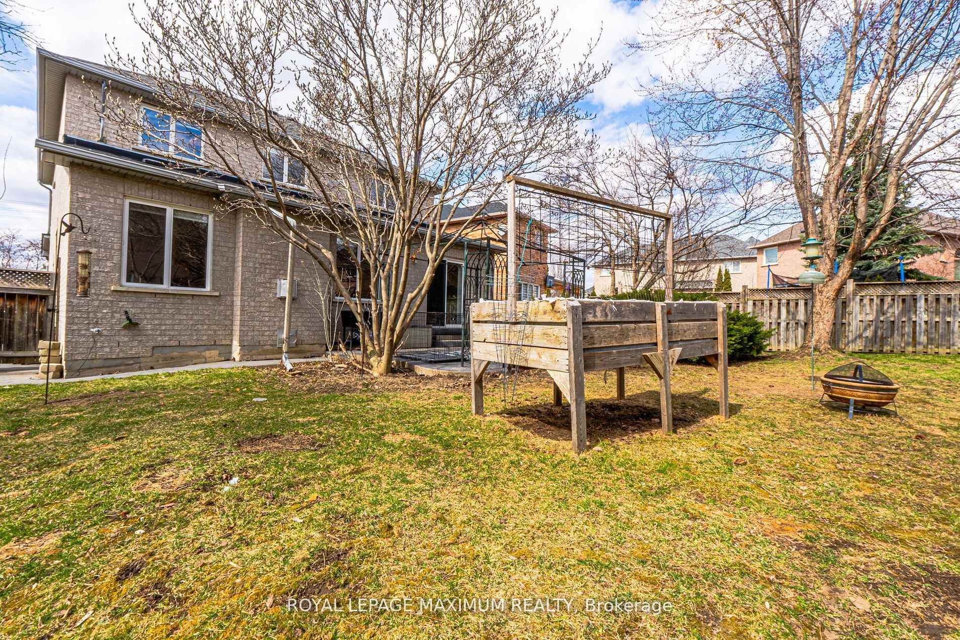 Photo 39 of 104 Lookout Point Court, Vaughan, West Woodbridge — HOMEH
