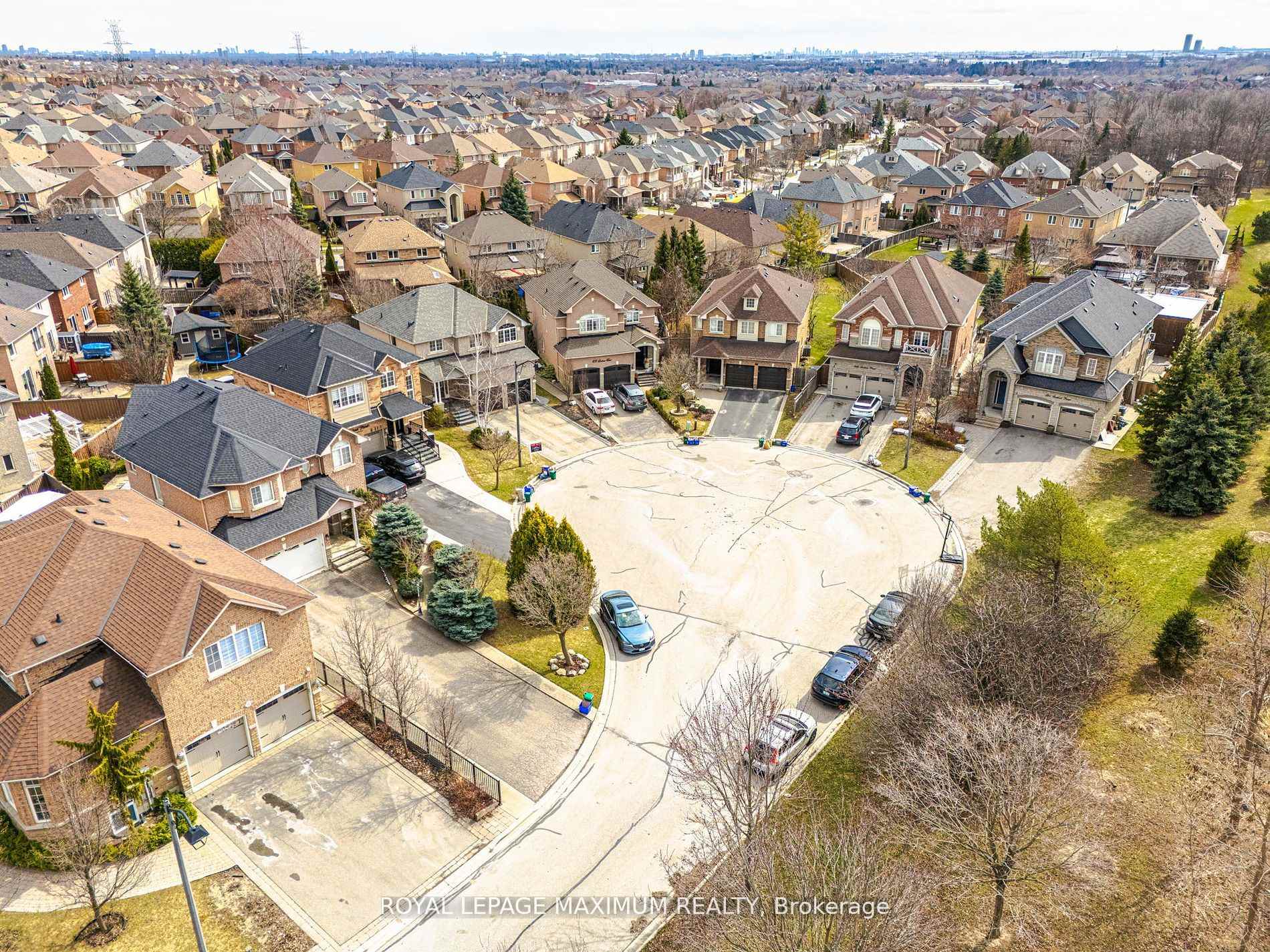 Photo 50 of 104 Lookout Point Court, Vaughan, West Woodbridge — HOMEH