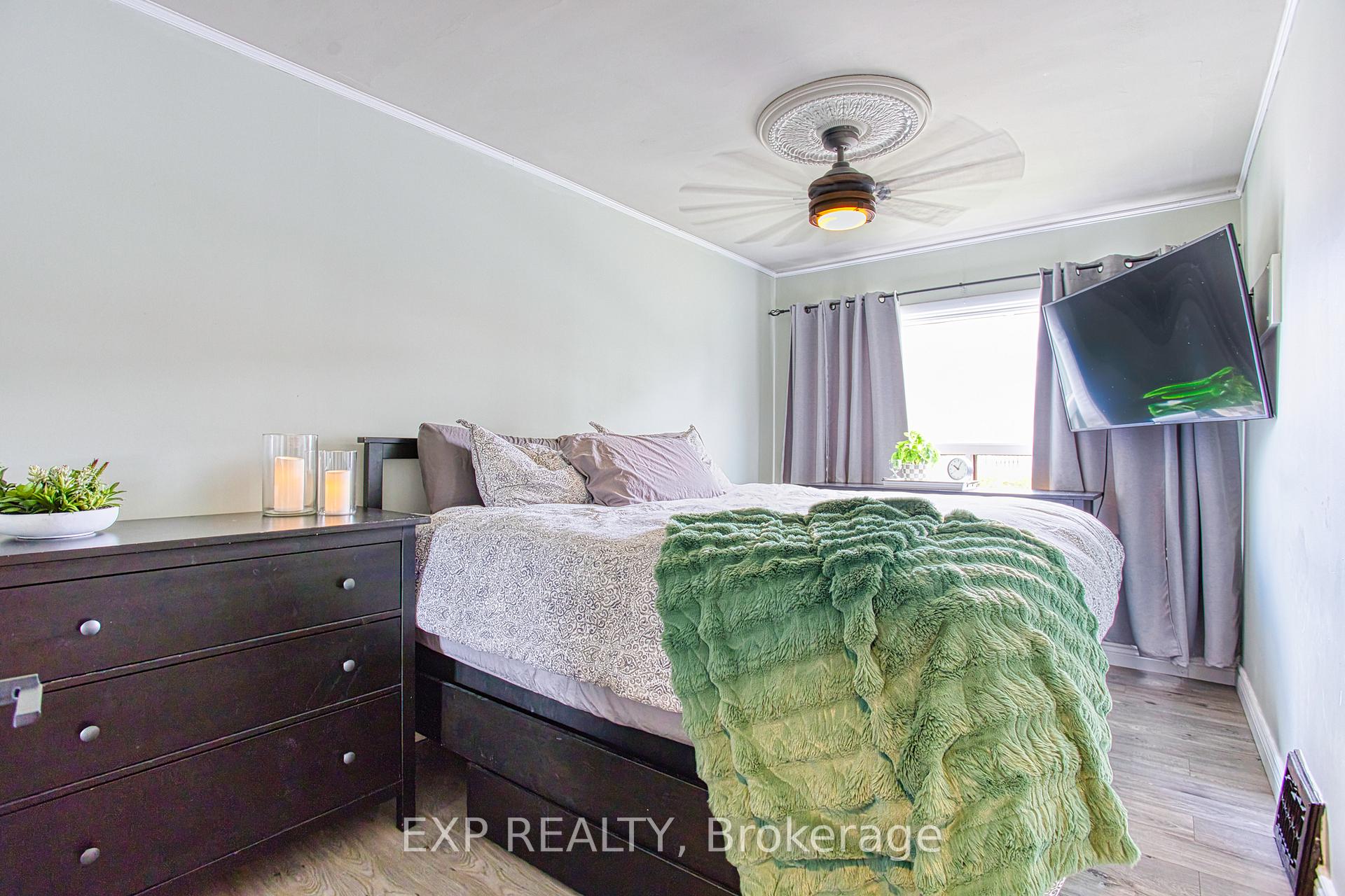 Photo 2 of 335 Fairfield Avenue, Hamilton, Homeside — HOMEH