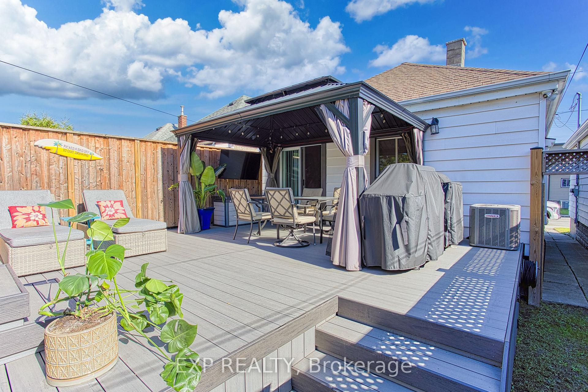 Photo 5 of 335 Fairfield Avenue, Hamilton, Homeside — HOMEH