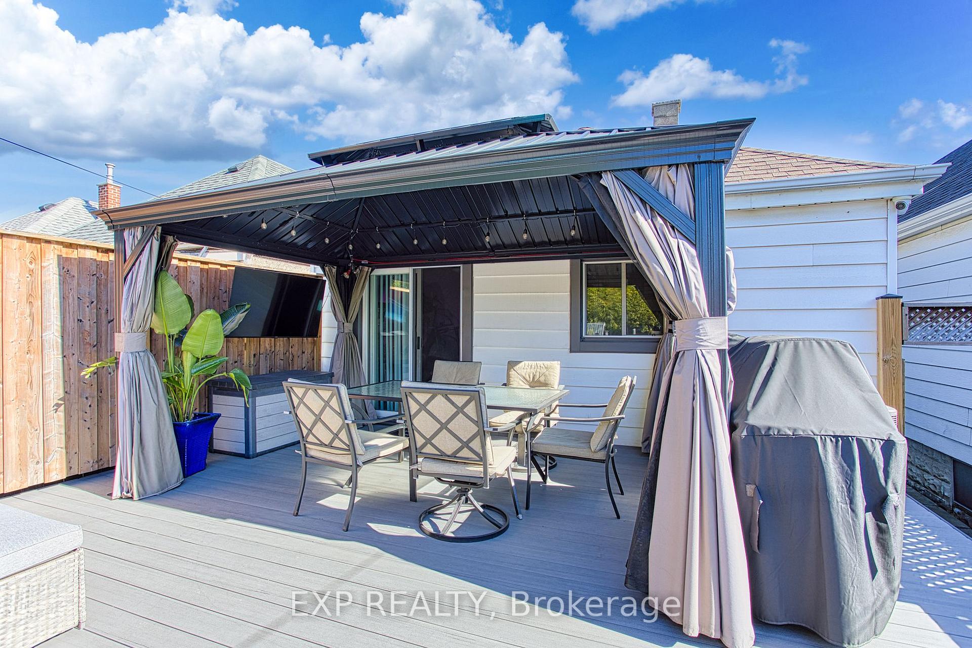 Photo 21 of 335 Fairfield Avenue, Hamilton, Homeside — HOMEH