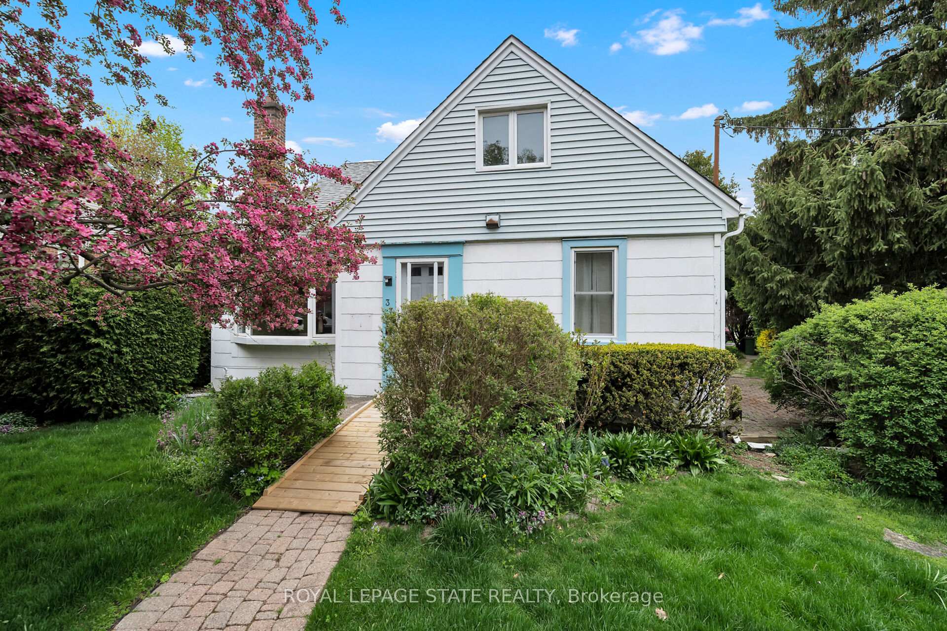 Photo 27 of 37 Mercer Street, Hamilton, Dundas — HOMEH