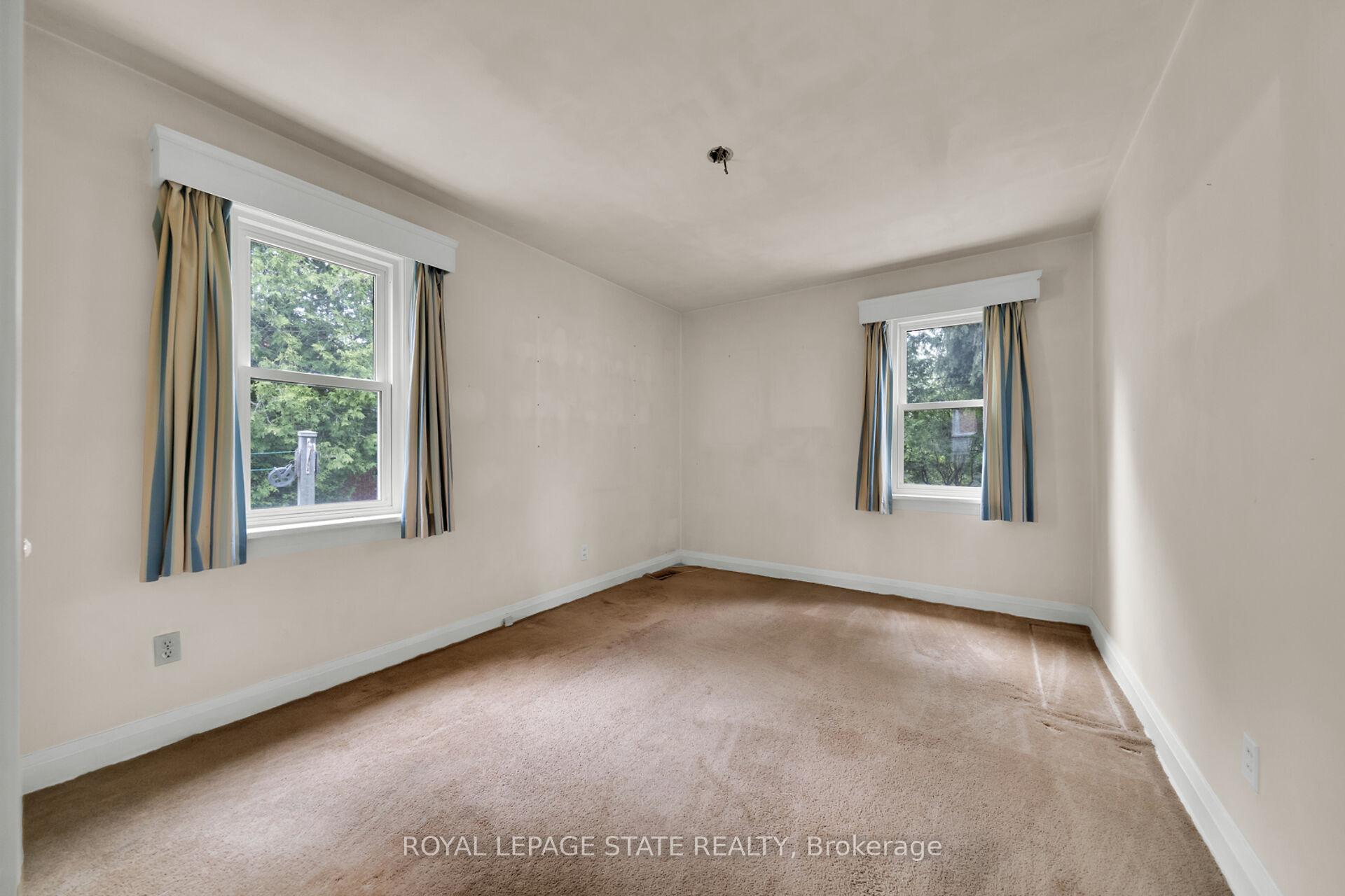 Photo 20 of 37 Mercer Street, Hamilton, Dundas — HOMEH