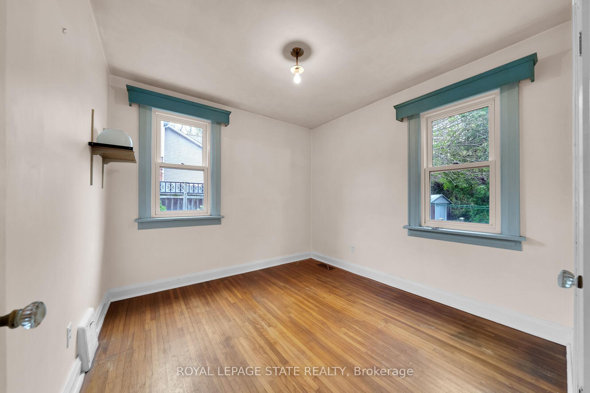 Photo 13 of 37 Mercer Street, Hamilton, Dundas — HOMEH