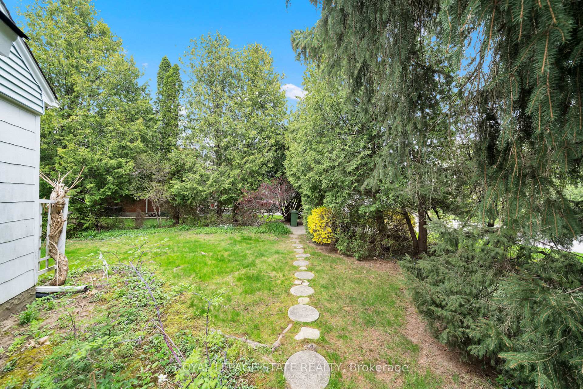 Photo 32 of 37 Mercer Street, Hamilton, Dundas — HOMEH