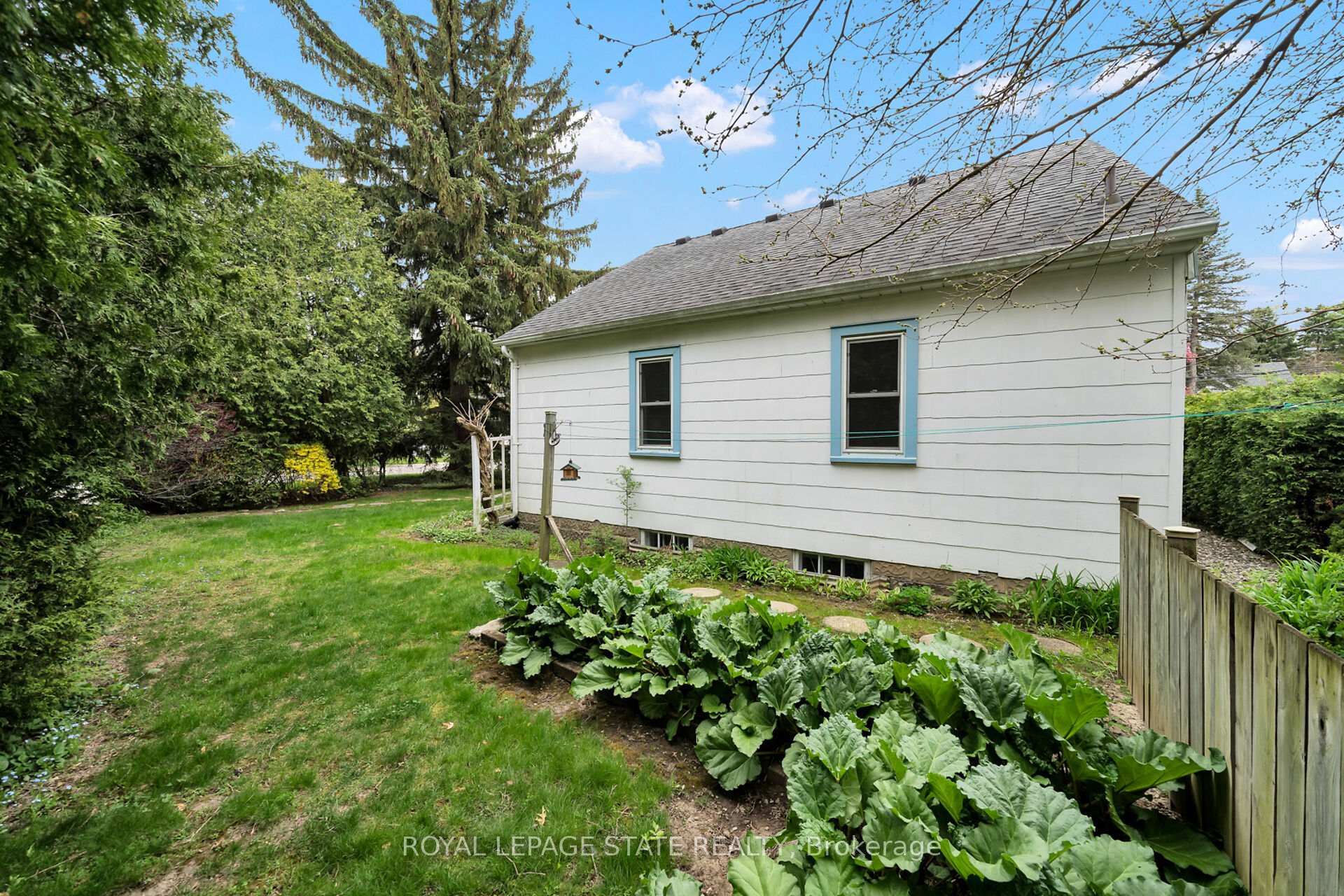 Photo 43 of 37 Mercer Street, Hamilton, Dundas — HOMEH
