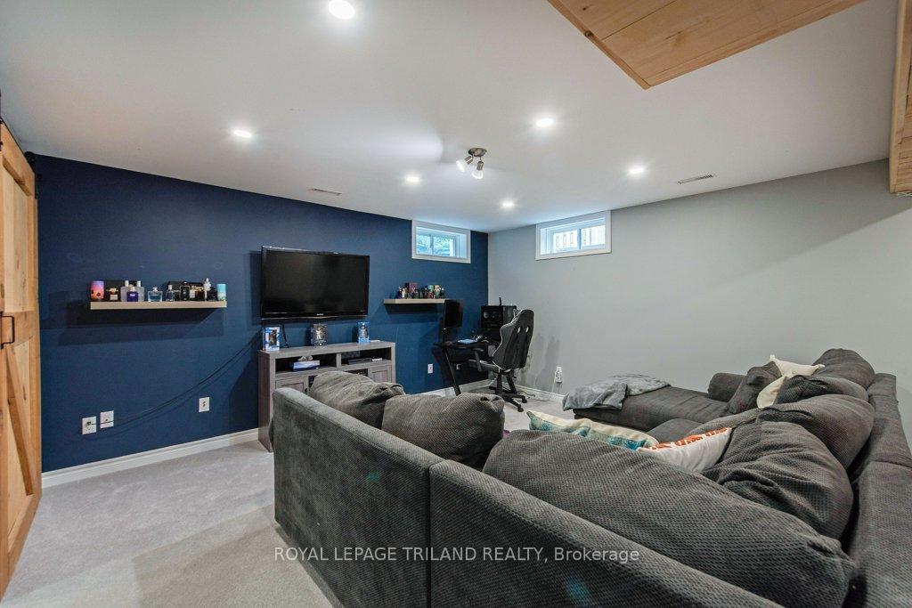 Photo 32 of 18 Penhale Avenue, St. Thomas — HOMEH