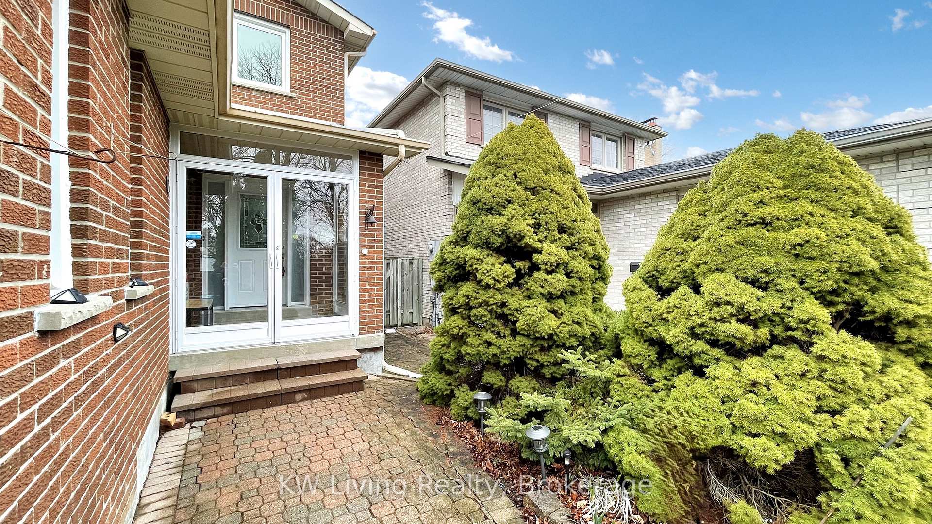 Photo 4 of 60 Graham Crescent, Markham, Raymerville — HOMEH