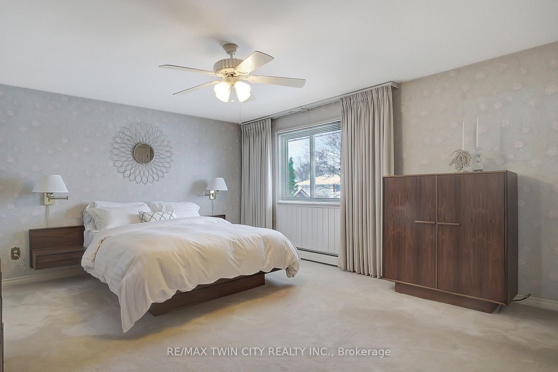 Photo 21 of 28 Upper Canada Place, Kitchener — HOMEH