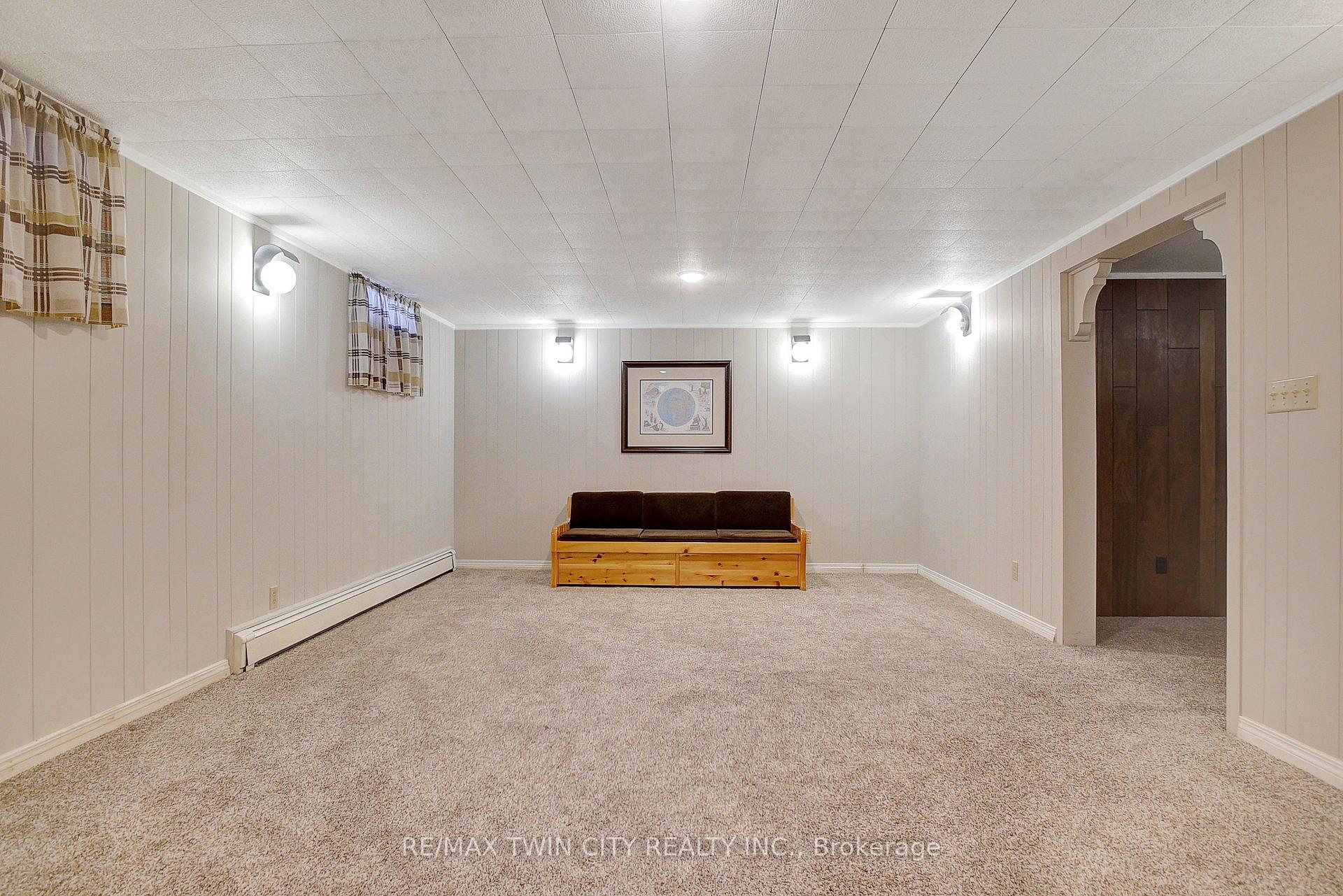 Photo 31 of 28 Upper Canada Place, Kitchener — HOMEH