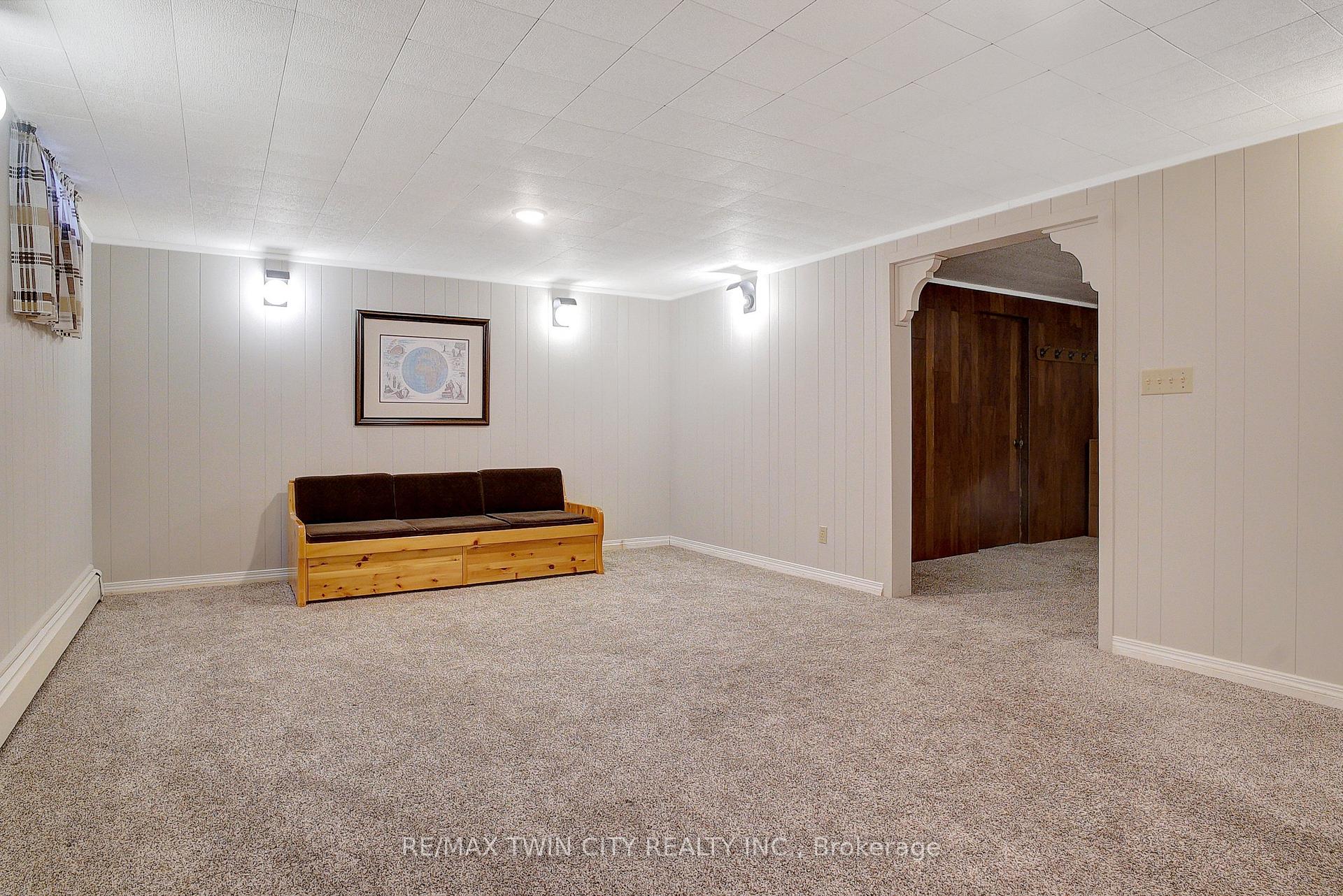 Photo 19 of 28 Upper Canada Place, Kitchener — HOMEH
