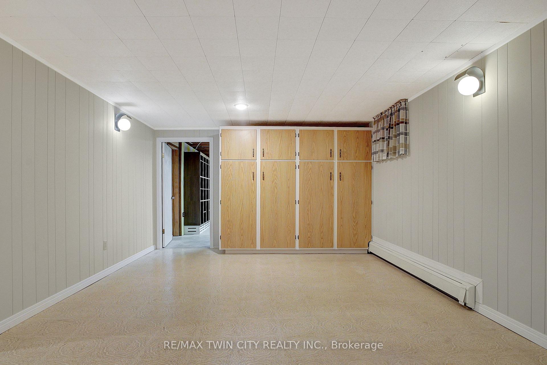 Photo 40 of 28 Upper Canada Place, Kitchener — HOMEH