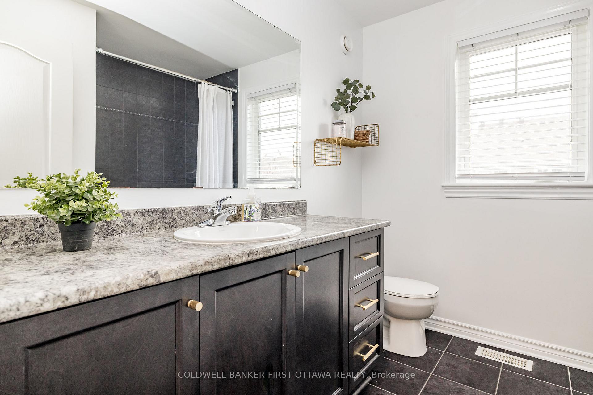 Photo 20 of 109 Mojave Crescent, Ottawa, Stittsville (North) — HOMEH