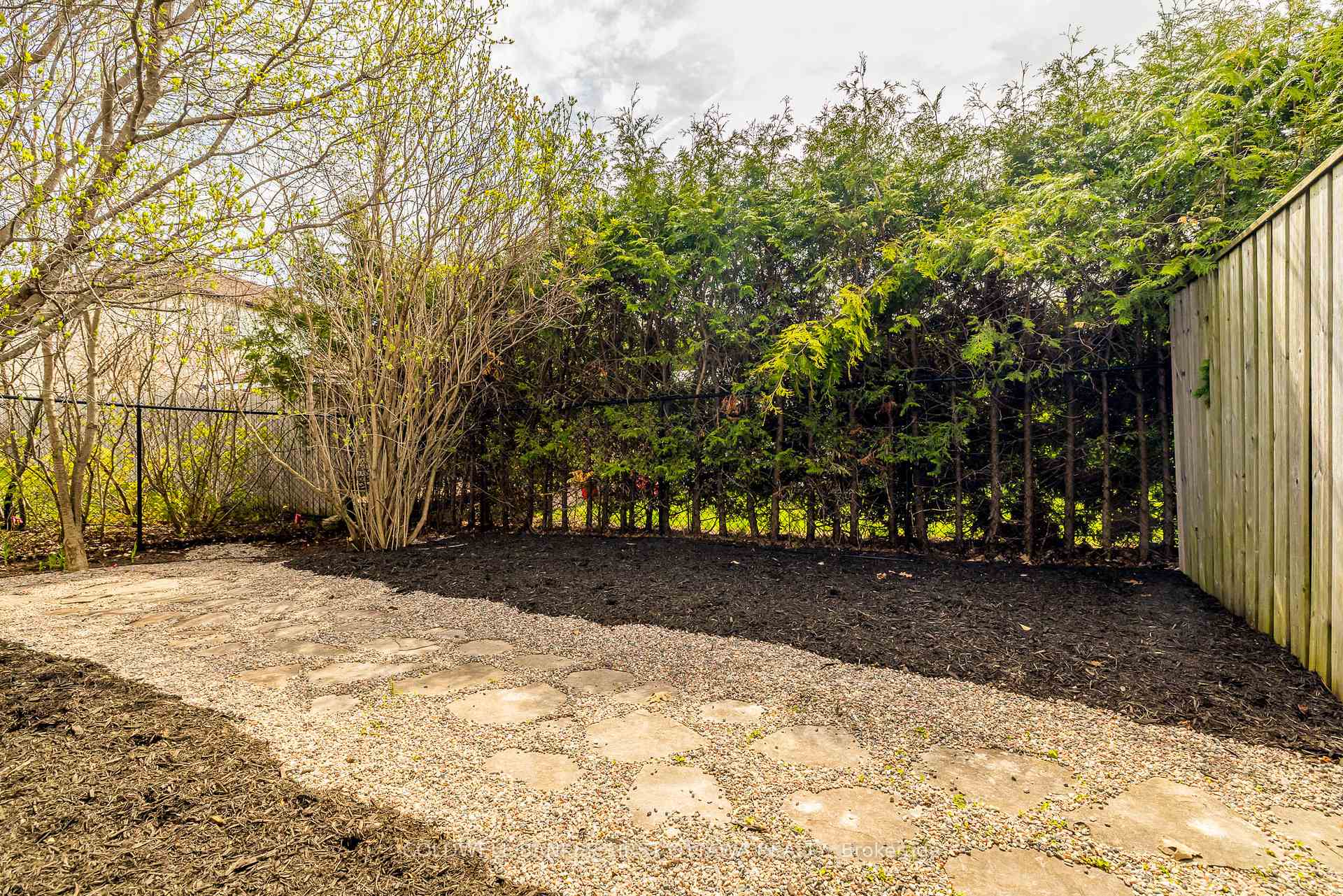 Photo 27 of 109 Mojave Crescent, Ottawa, Stittsville (North) — HOMEH