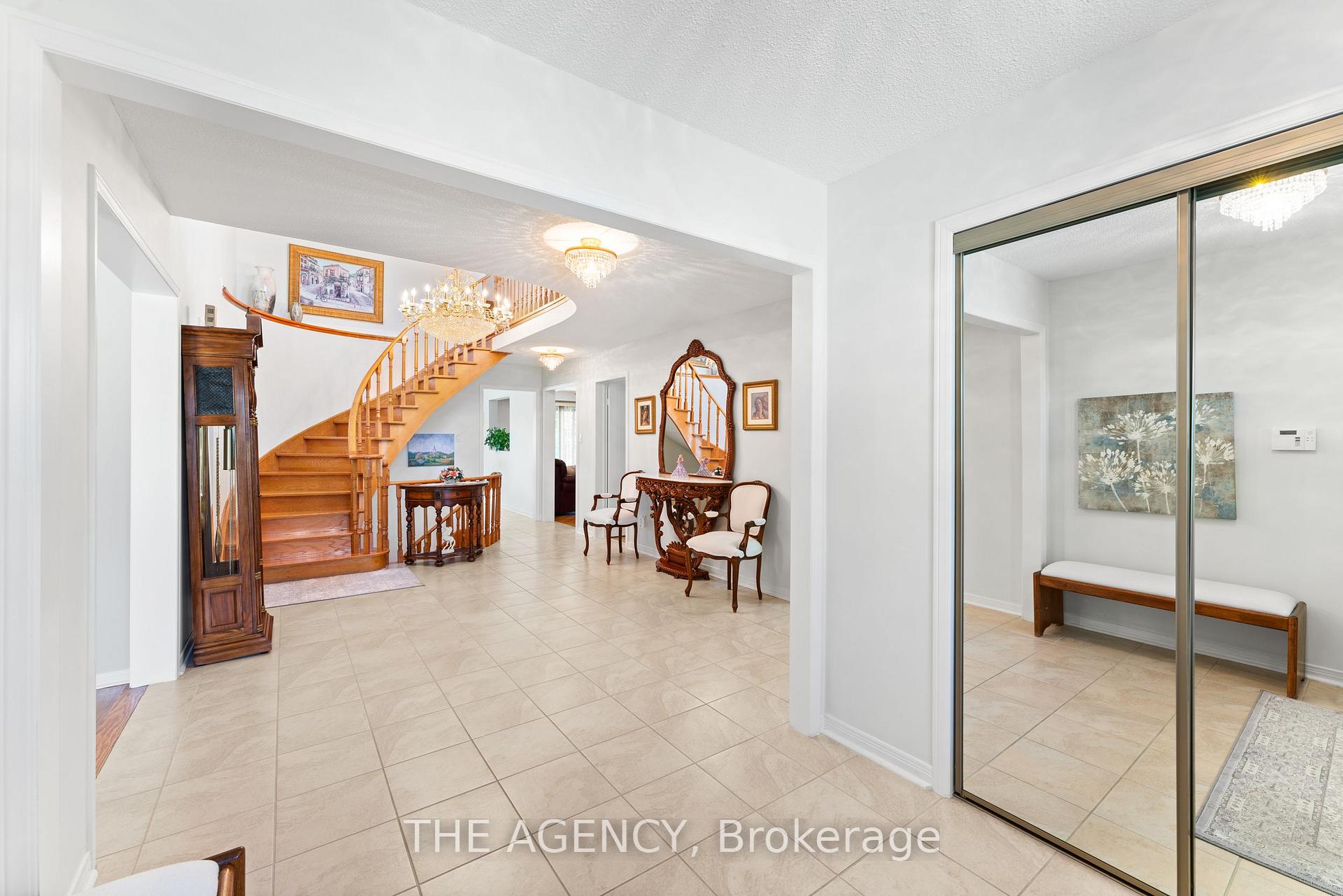 Photo 11 of 46 Jeanne Drive, Vaughan, East Woodbridge — HOMEH