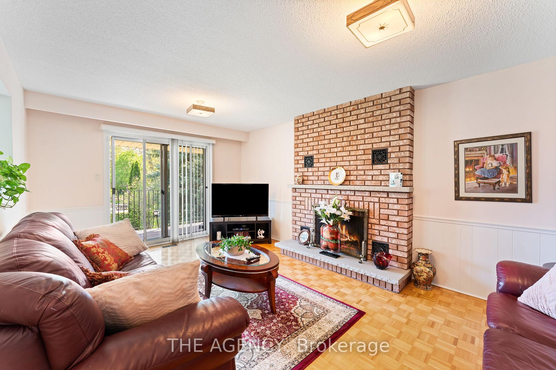 Photo 3 of 46 Jeanne Drive, Vaughan, East Woodbridge — HOMEH