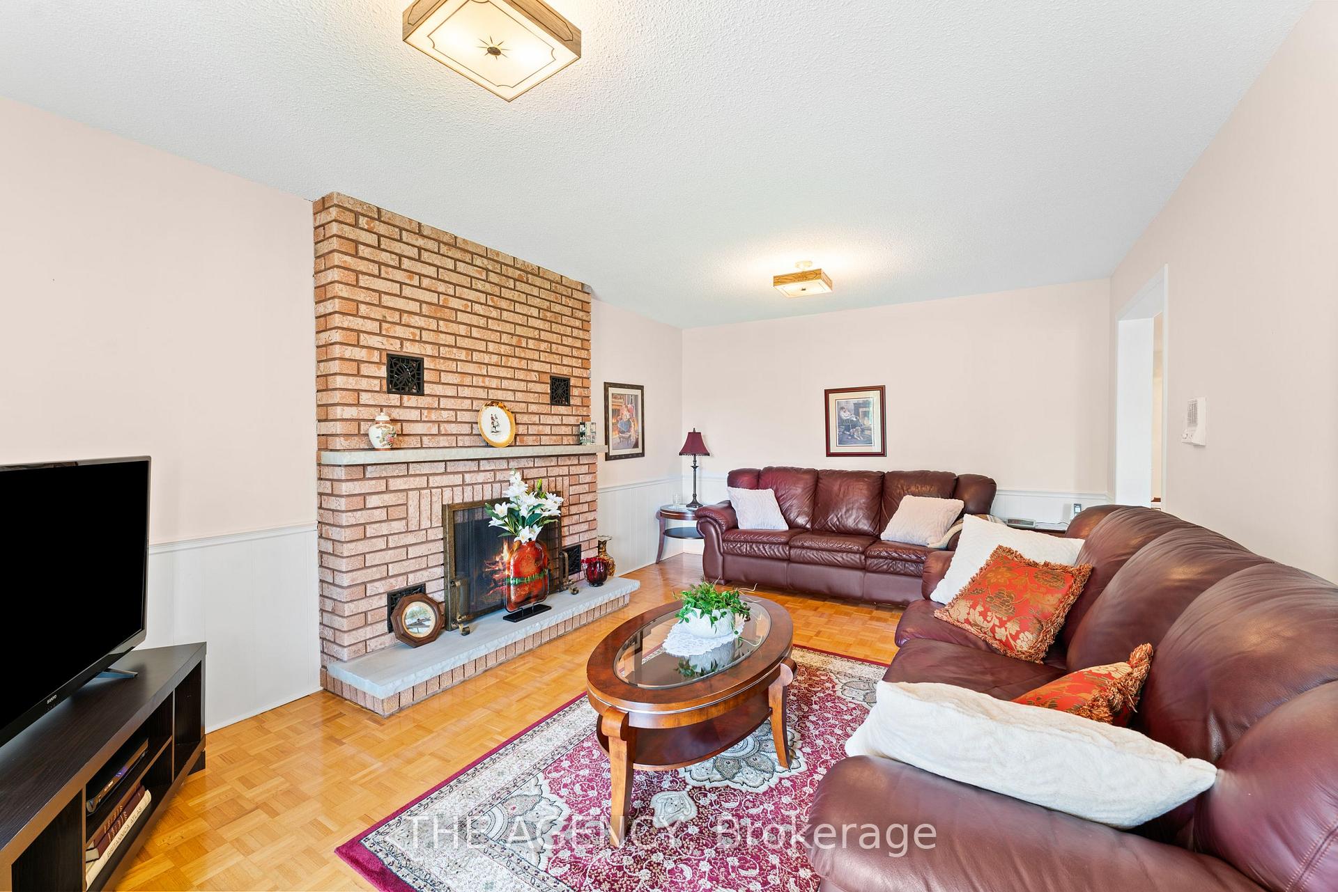 Photo 16 of 46 Jeanne Drive, Vaughan, East Woodbridge — HOMEH