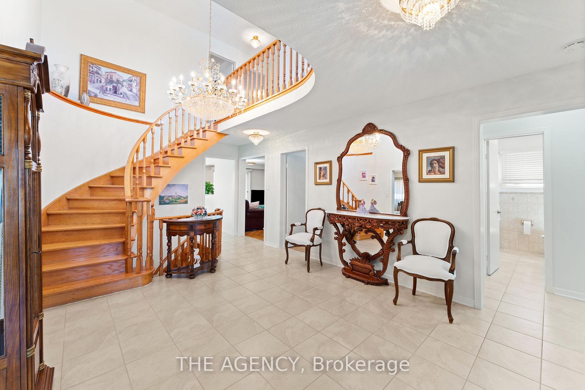 Photo 6 of 46 Jeanne Drive, Vaughan, East Woodbridge — HOMEH