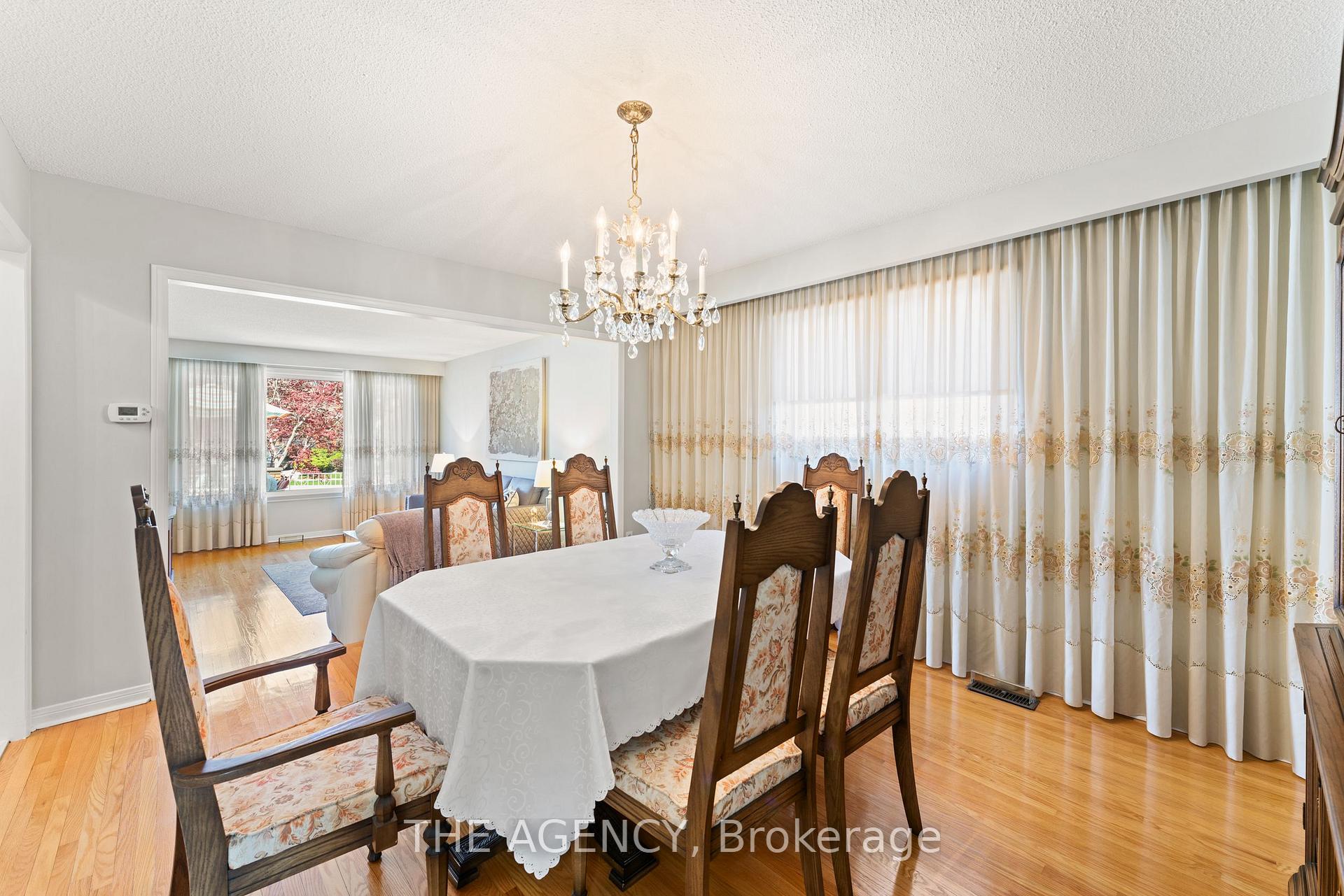 Photo 9 of 46 Jeanne Drive, Vaughan, East Woodbridge — HOMEH