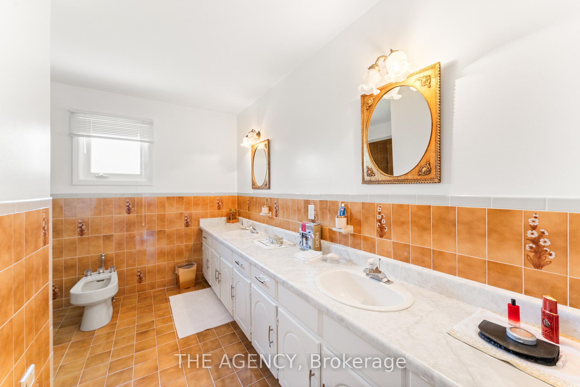 Photo 21 of 46 Jeanne Drive, Vaughan, East Woodbridge — HOMEH