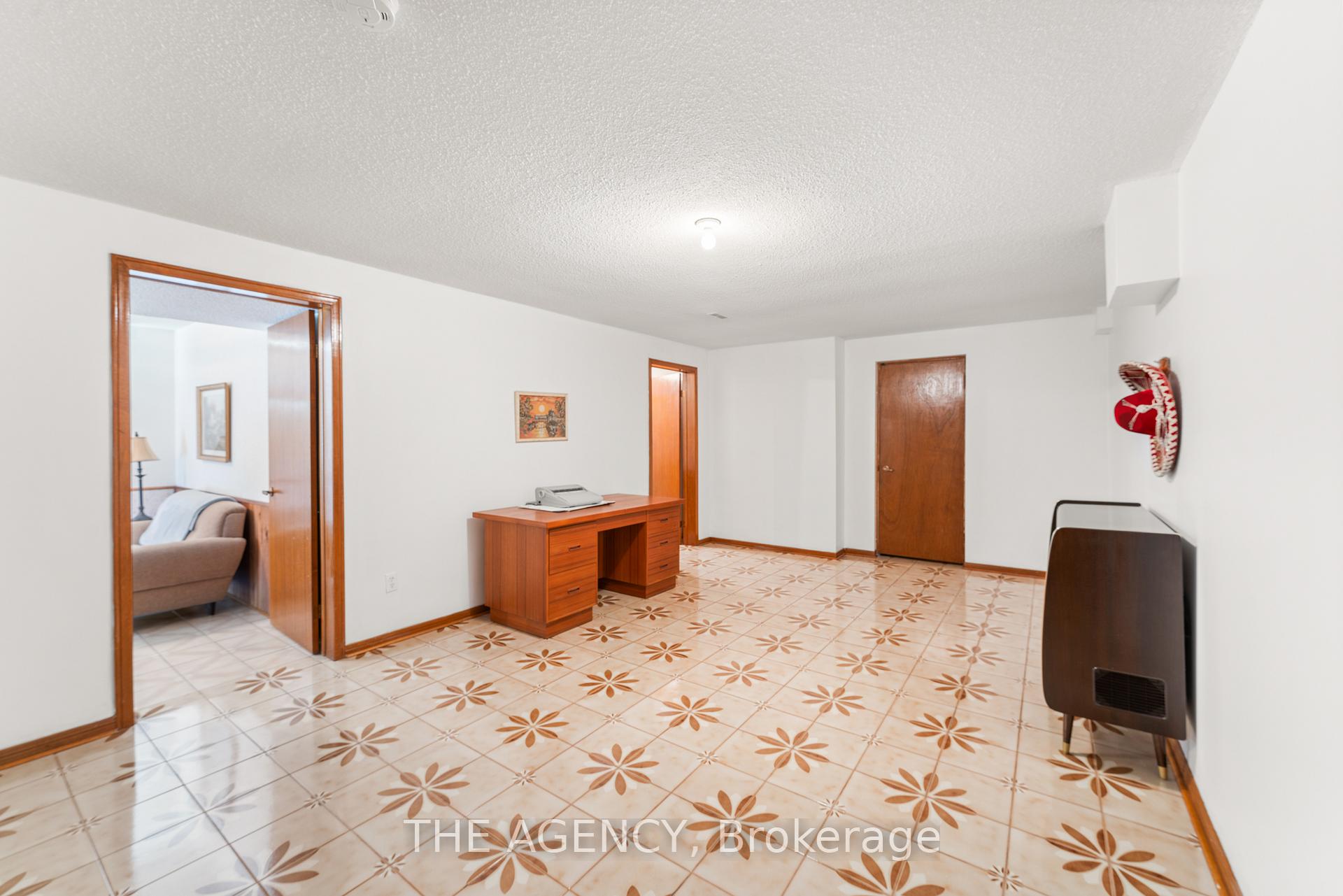 Photo 40 of 46 Jeanne Drive, Vaughan, East Woodbridge — HOMEH