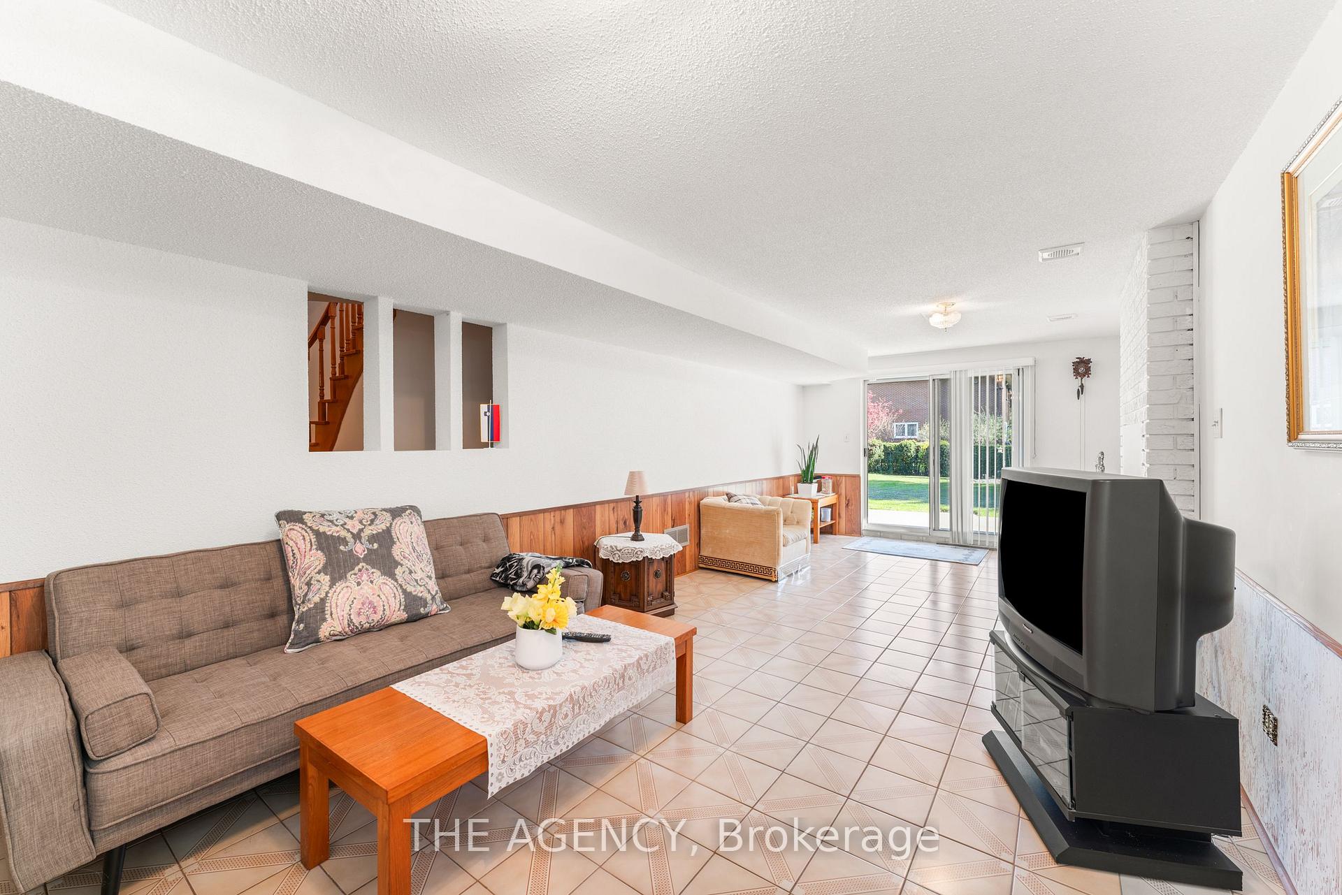 Photo 38 of 46 Jeanne Drive, Vaughan, East Woodbridge — HOMEH