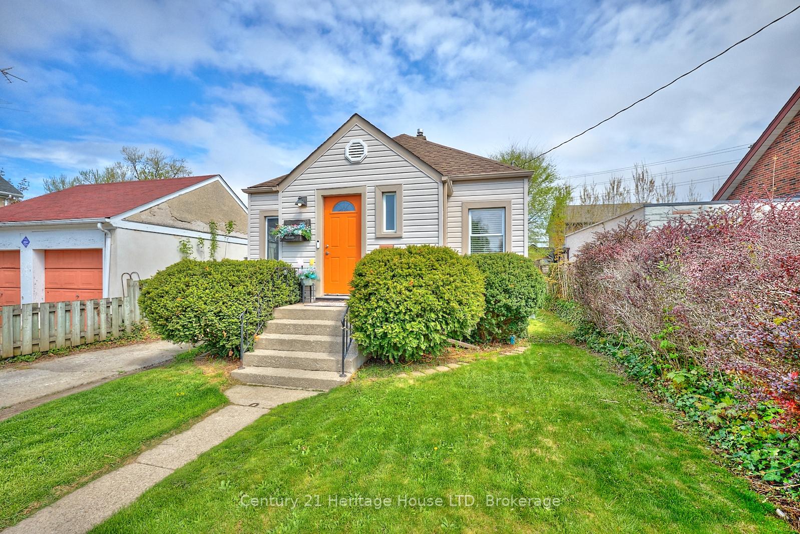 Photo 16 of 21 Spruce Street, St. Catharines, Downtown — HOMEH