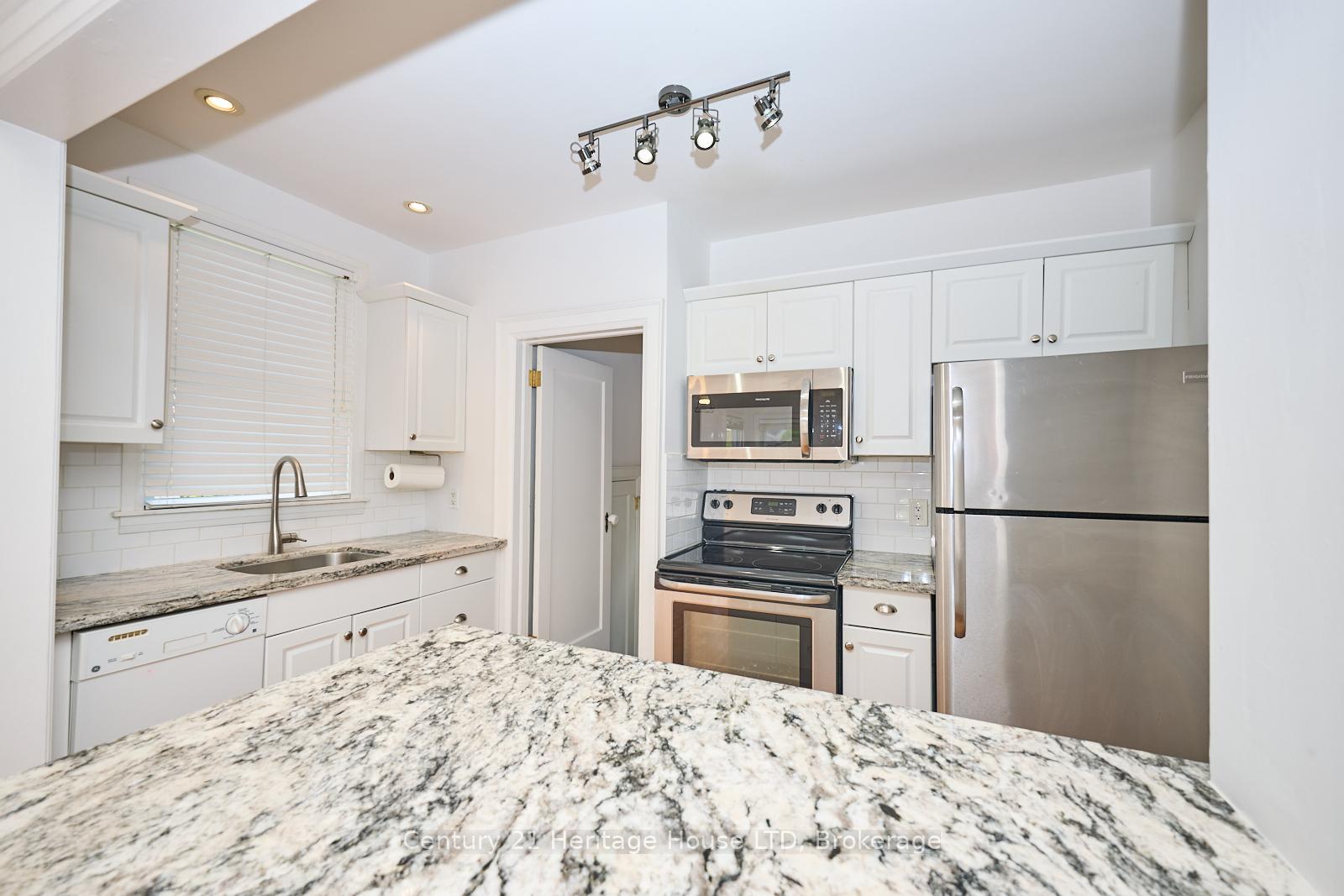 Photo 5 of 21 Spruce Street, St. Catharines, Downtown — HOMEH