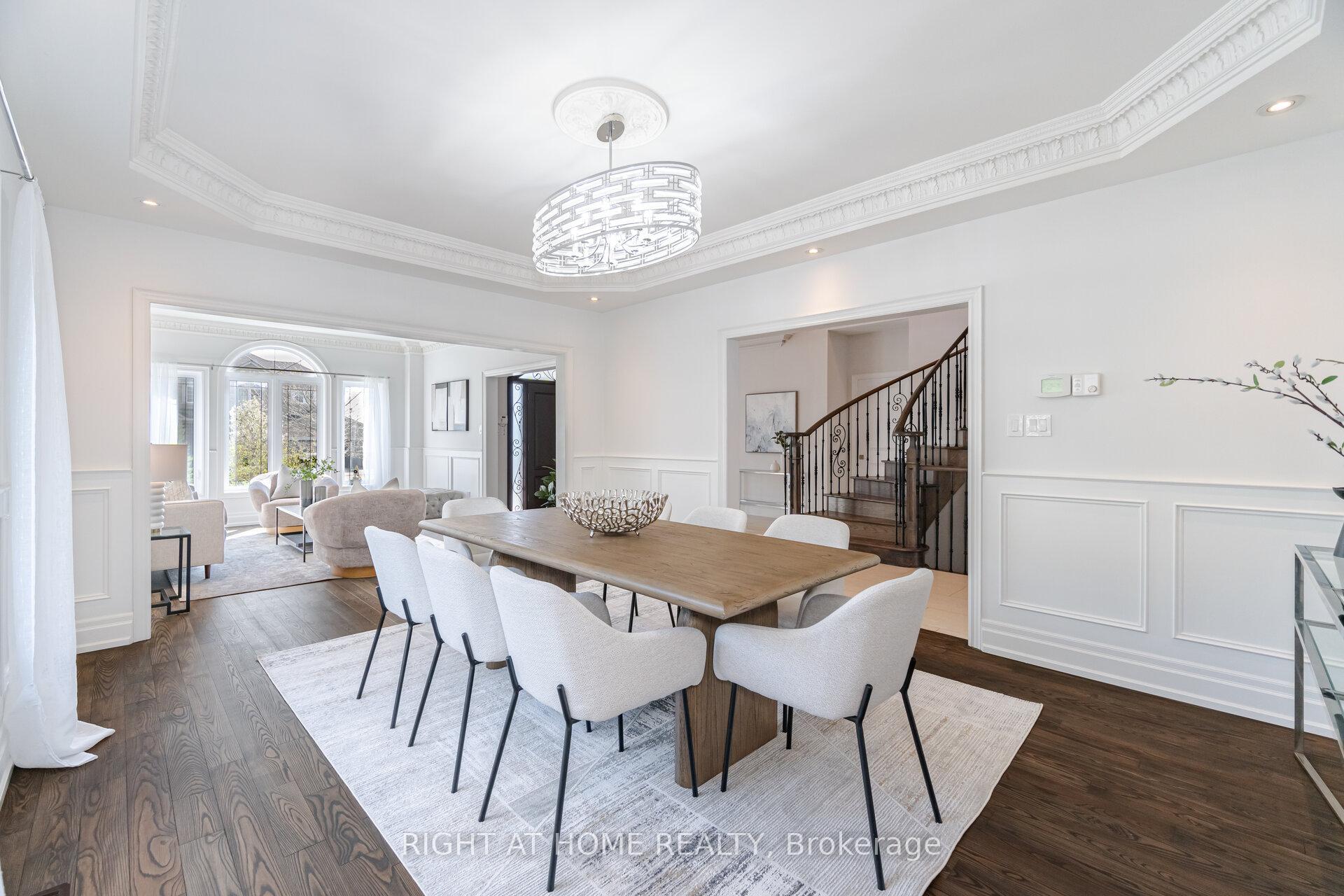 Photo 45 of 110 Green Manor Crescent, Vaughan, East Woodbridge — HOMEH