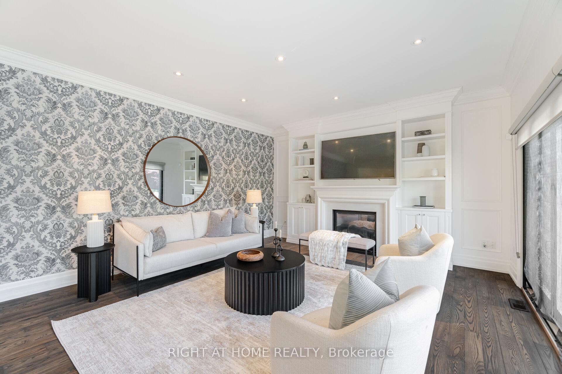 Photo 23 of 110 Green Manor Crescent, Vaughan, East Woodbridge — HOMEH