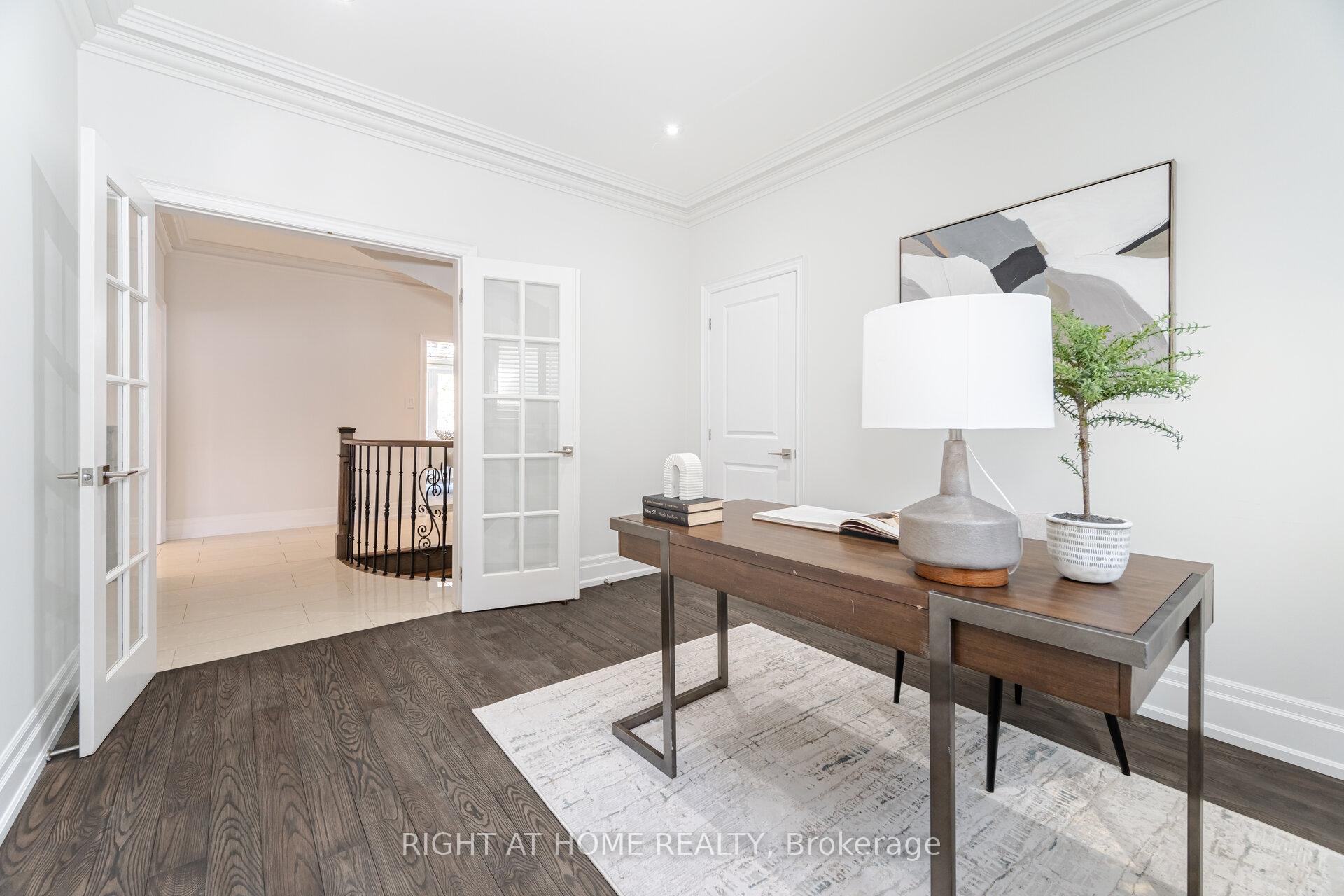 Photo 12 of 110 Green Manor Crescent, Vaughan, East Woodbridge — HOMEH
