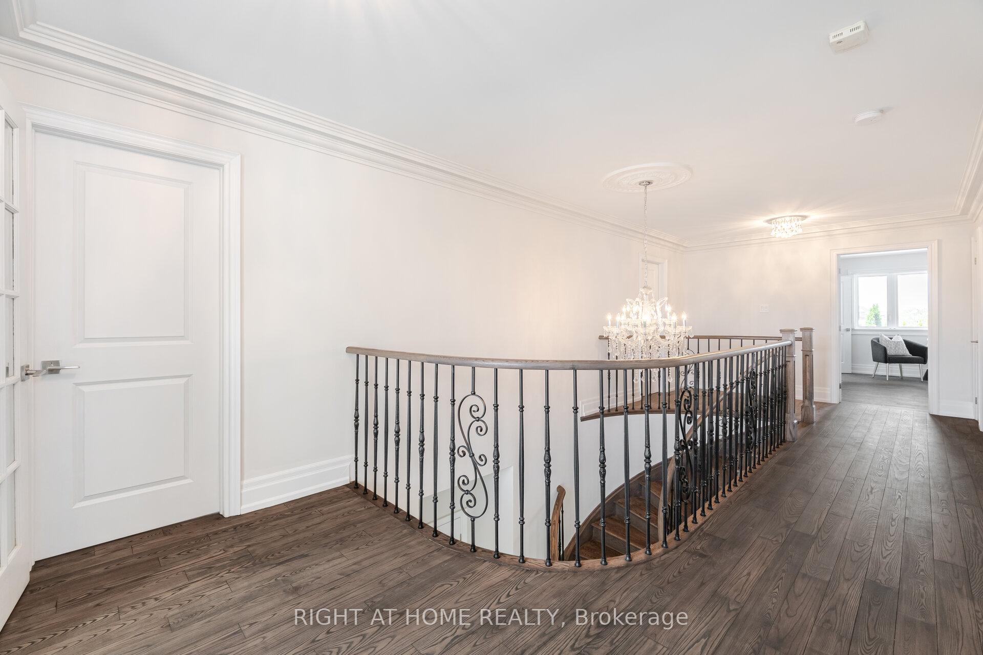 Photo 18 of 110 Green Manor Crescent, Vaughan, East Woodbridge — HOMEH