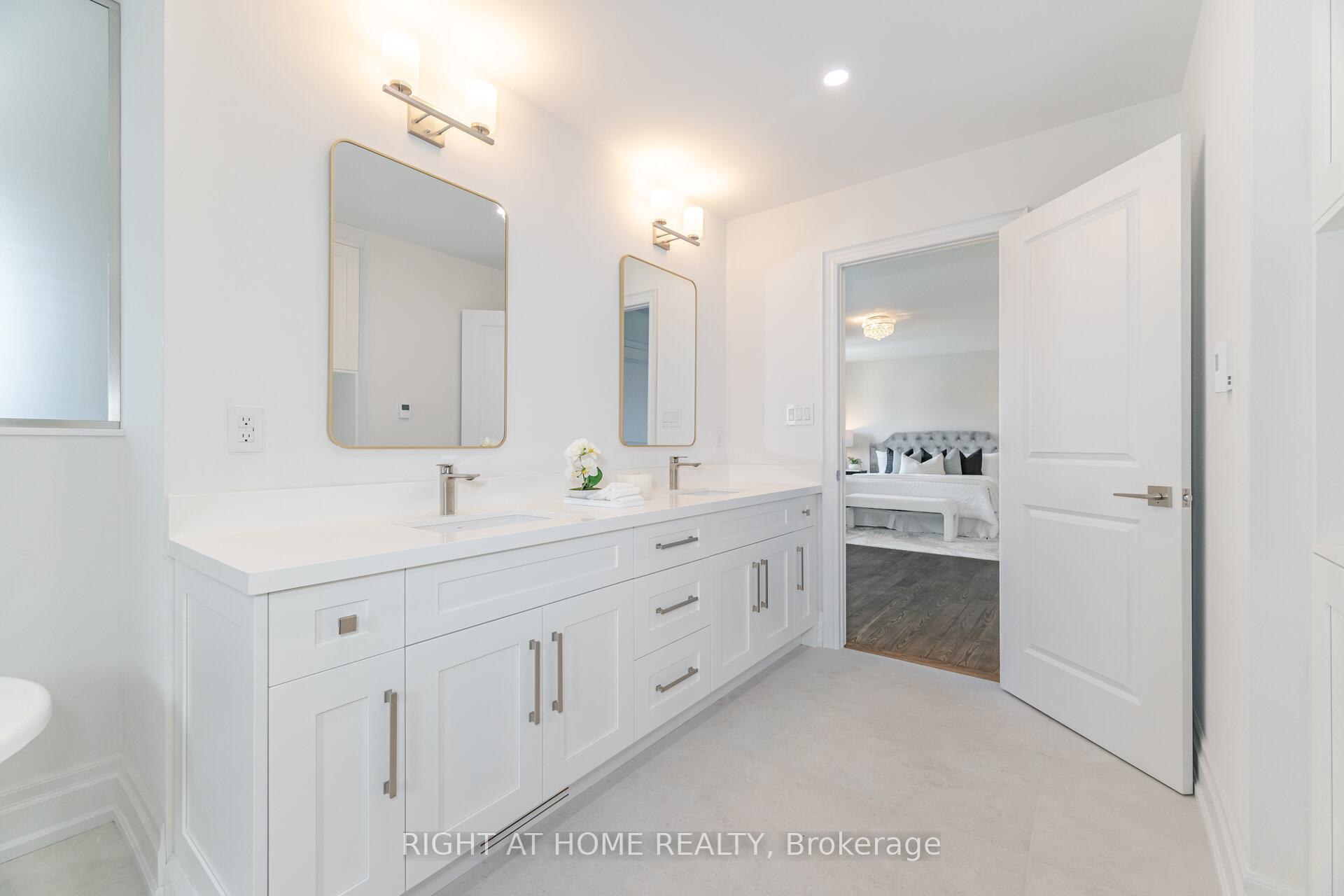 Photo 26 of 110 Green Manor Crescent, Vaughan, East Woodbridge — HOMEH