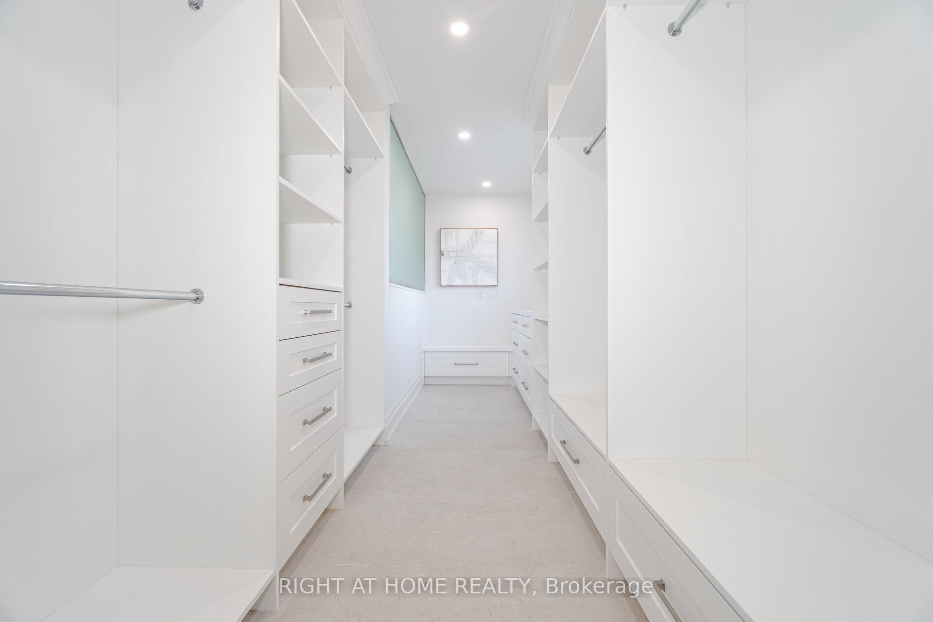 Photo 22 of 110 Green Manor Crescent, Vaughan, East Woodbridge — HOMEH