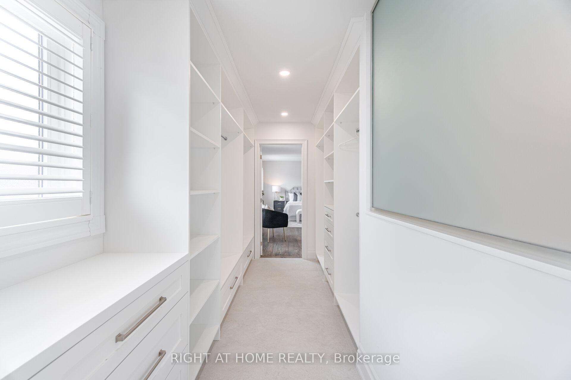 Photo 29 of 110 Green Manor Crescent, Vaughan, East Woodbridge — HOMEH