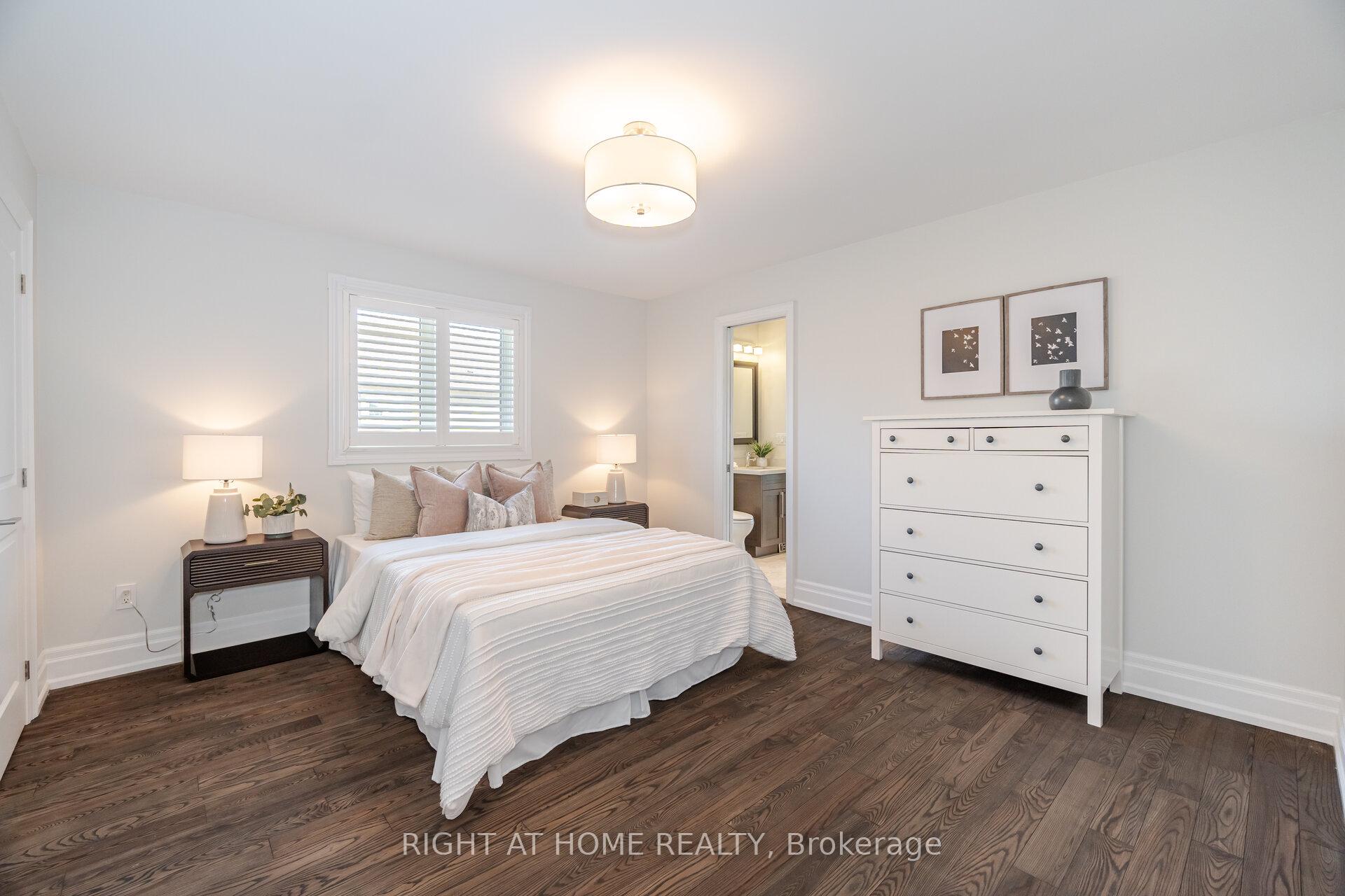 Photo 49 of 110 Green Manor Crescent, Vaughan, East Woodbridge — HOMEH