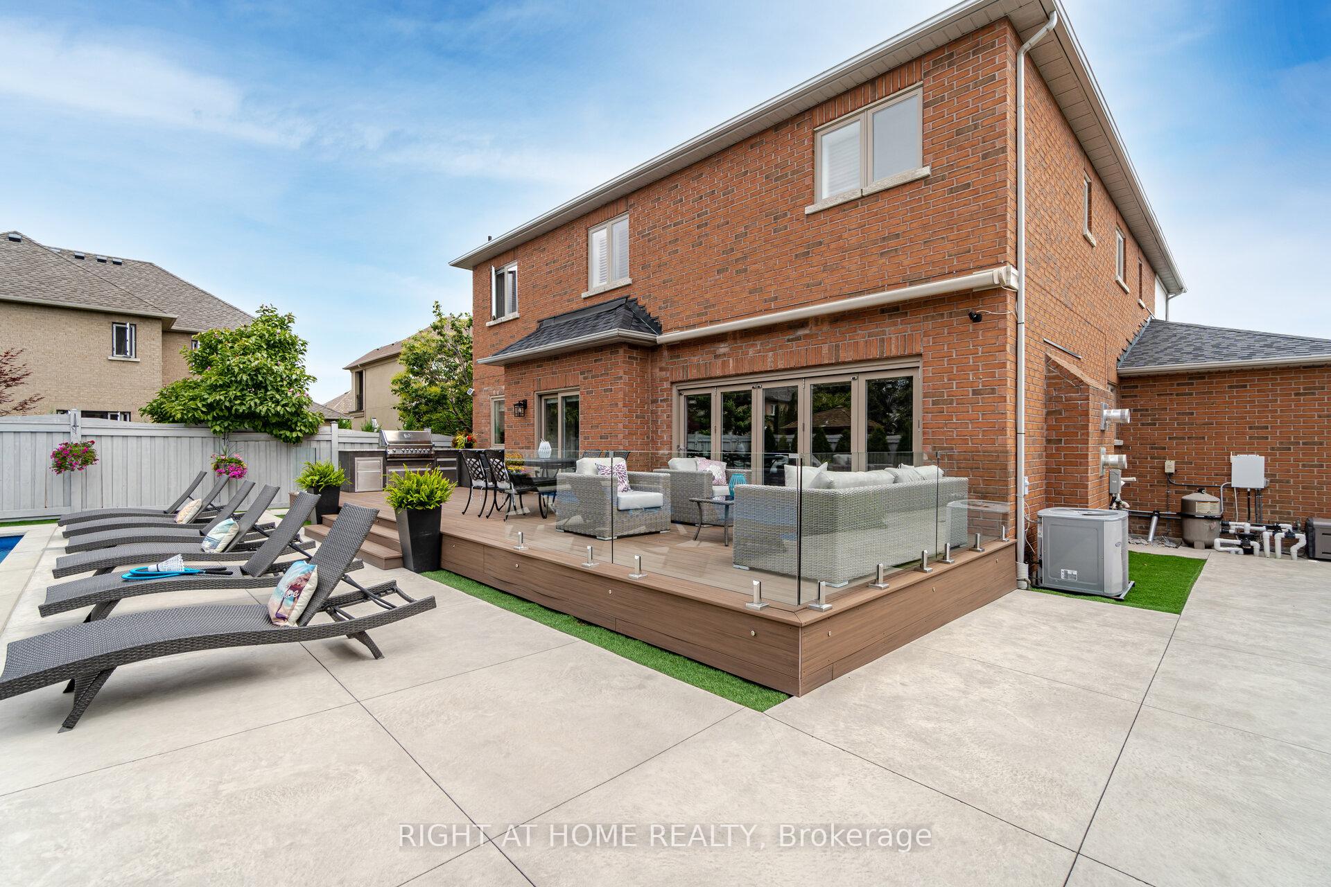 Photo 41 of 110 Green Manor Crescent, Vaughan, East Woodbridge — HOMEH