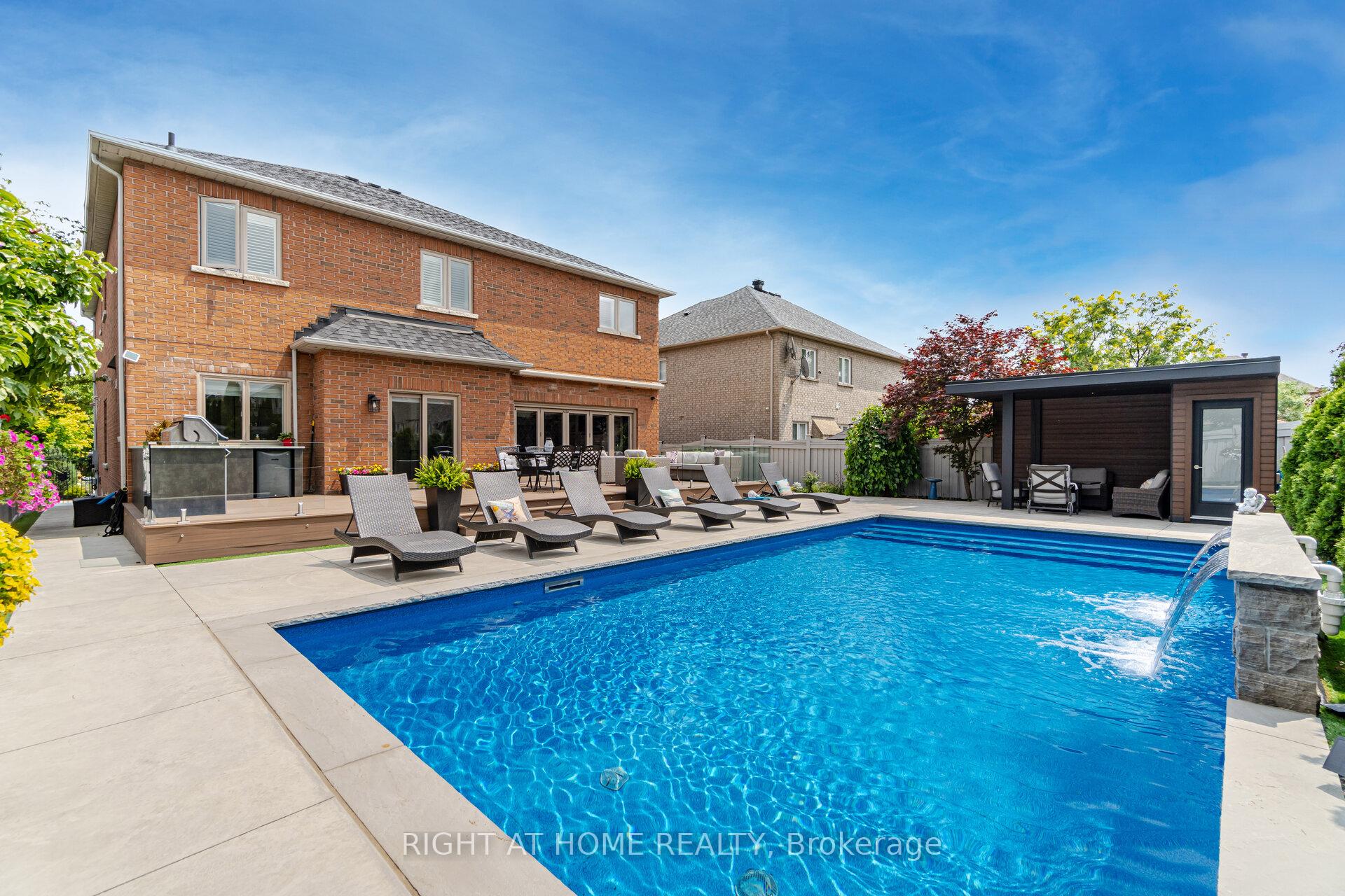 Photo 50 of 110 Green Manor Crescent, Vaughan, East Woodbridge — HOMEH