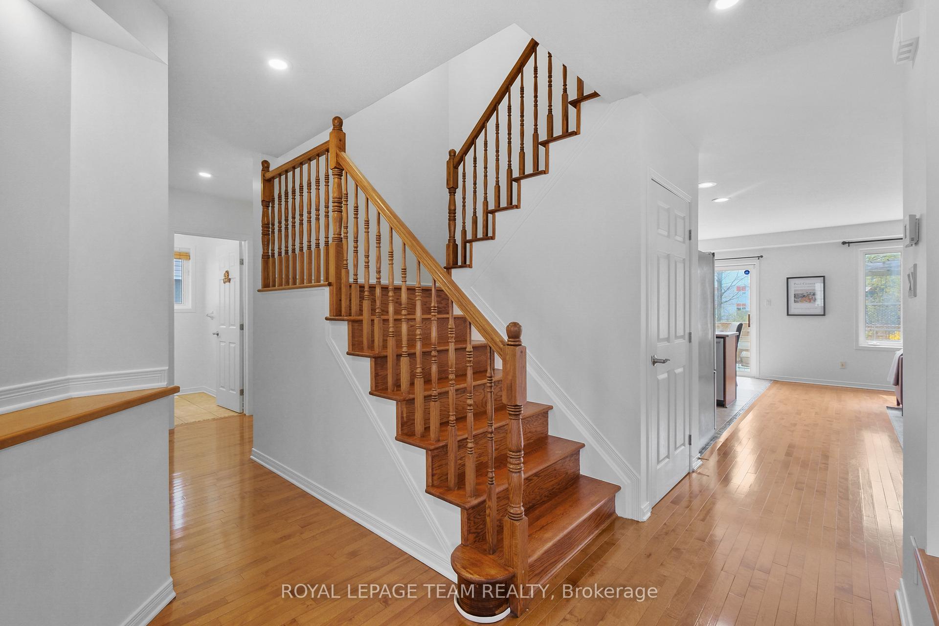 Photo 31 of 126 Arrowwood Drive, Ottawa, Stittsville (South) — HOMEH