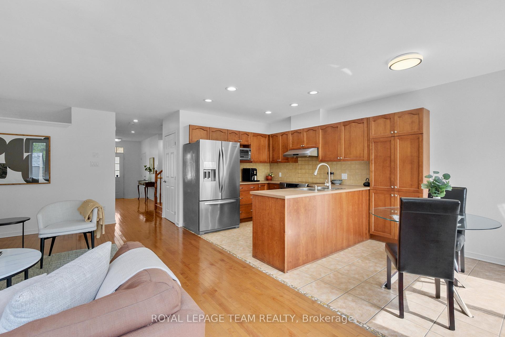Photo 37 of 126 Arrowwood Drive, Ottawa, Stittsville (South) — HOMEH
