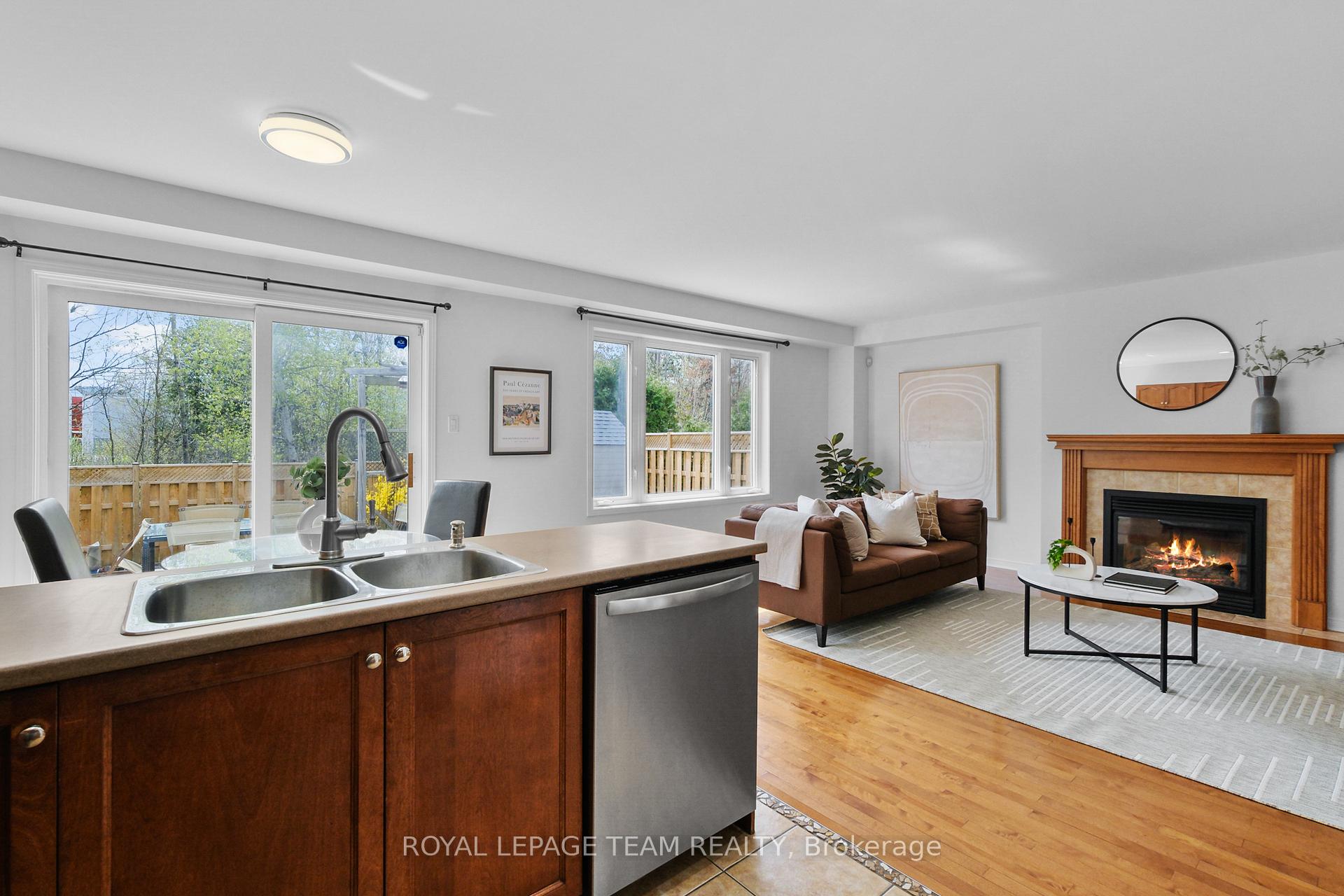 Photo 14 of 126 Arrowwood Drive, Ottawa, Stittsville (South) — HOMEH