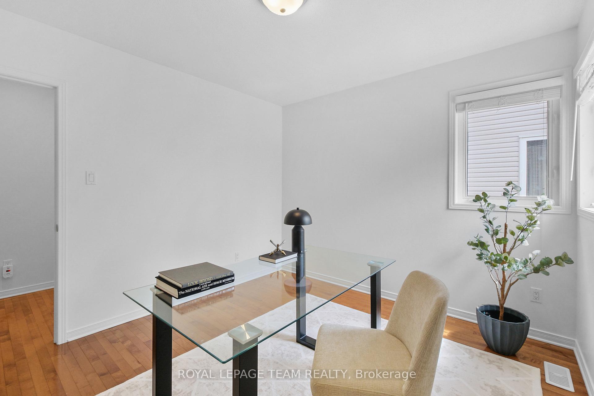 Photo 18 of 126 Arrowwood Drive, Ottawa, Stittsville (South) — HOMEH