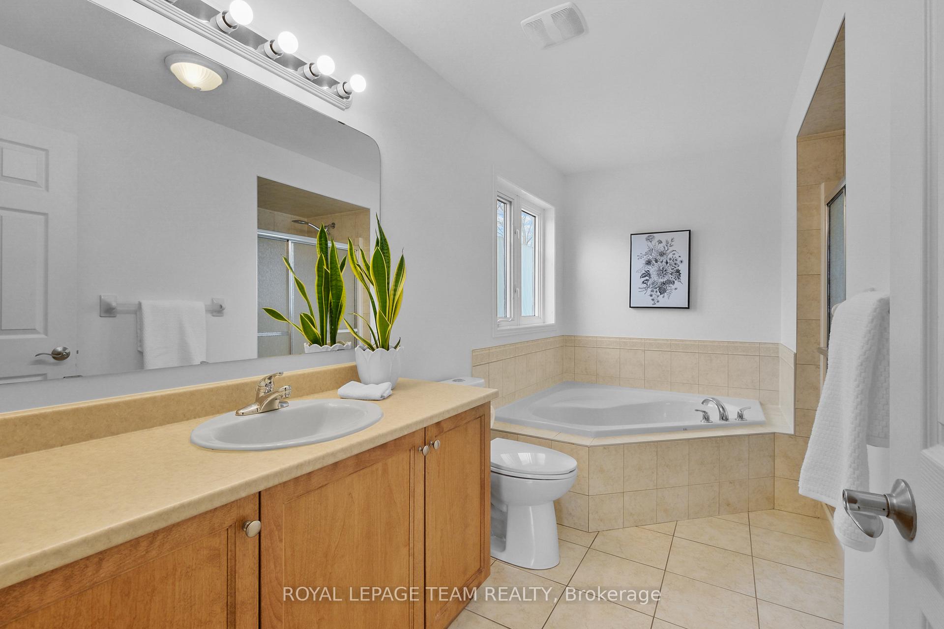 Photo 49 of 126 Arrowwood Drive, Ottawa, Stittsville (South) — HOMEH