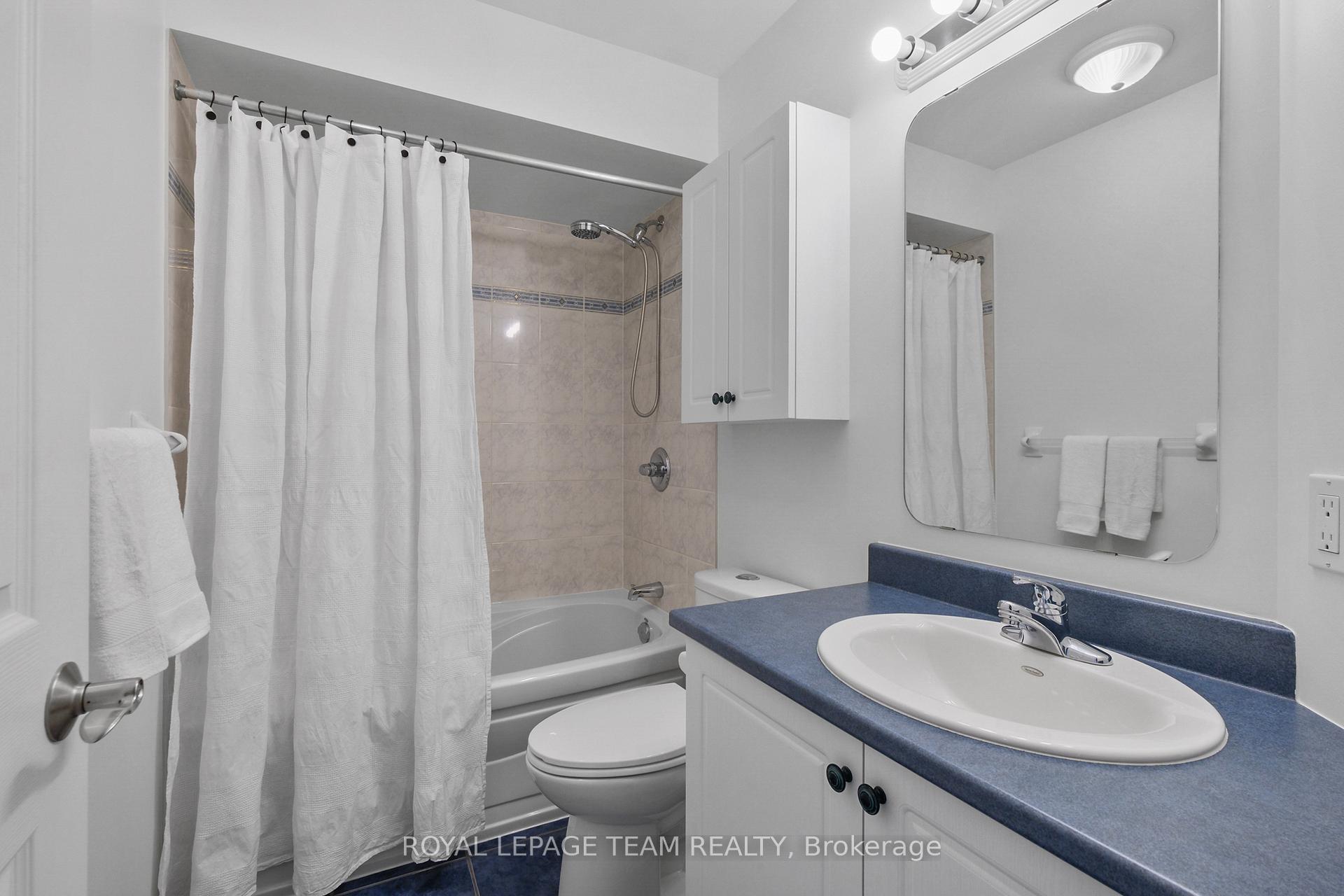 Photo 23 of 126 Arrowwood Drive, Ottawa, Stittsville (South) — HOMEH
