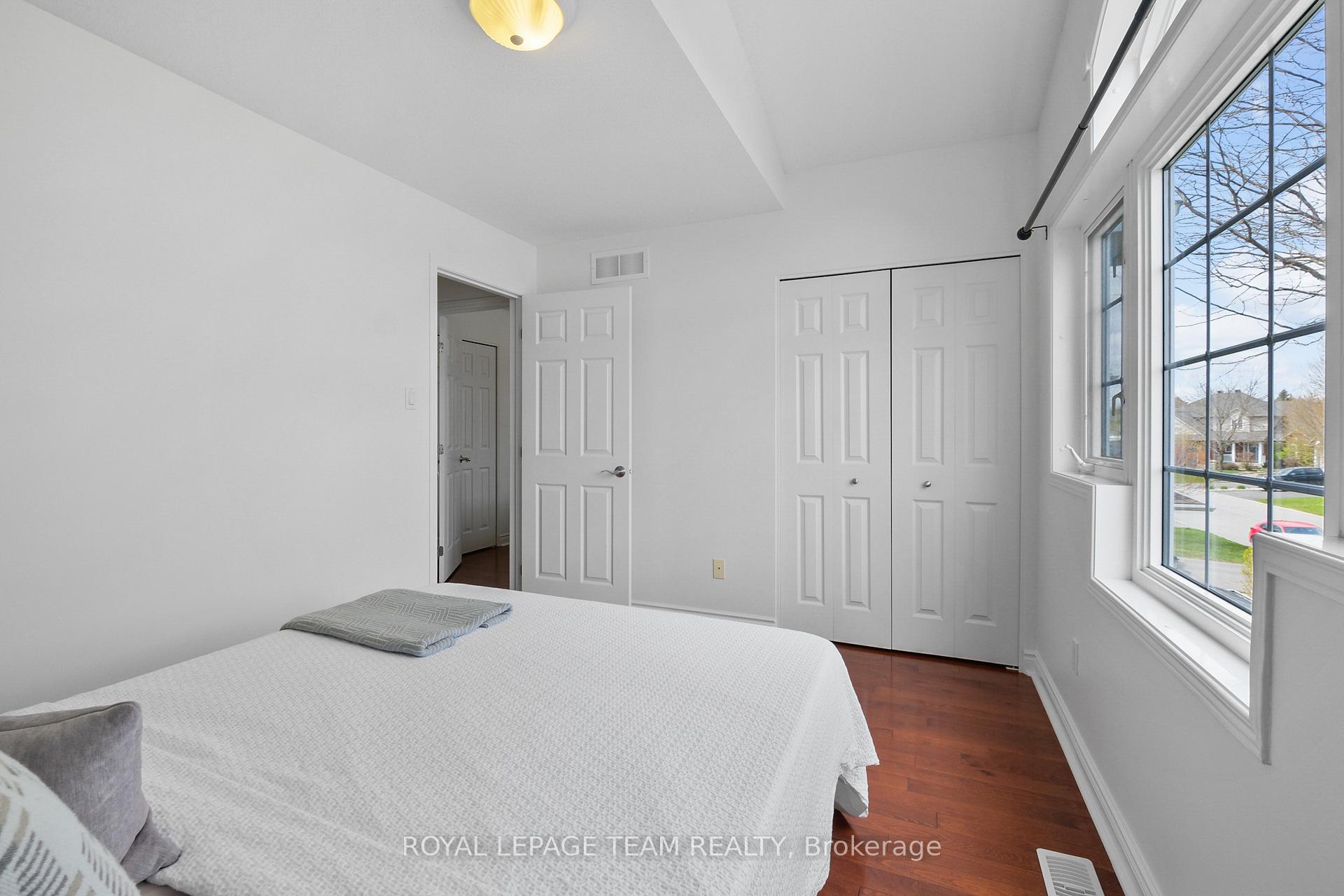 Photo 35 of 126 Arrowwood Drive, Ottawa, Stittsville (South) — HOMEH
