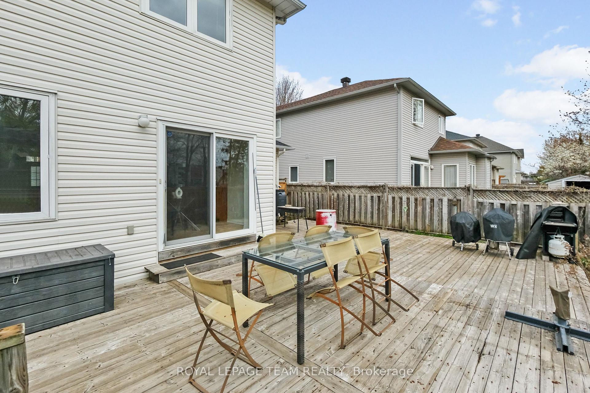 Photo 47 of 126 Arrowwood Drive, Ottawa, Stittsville (South) — HOMEH