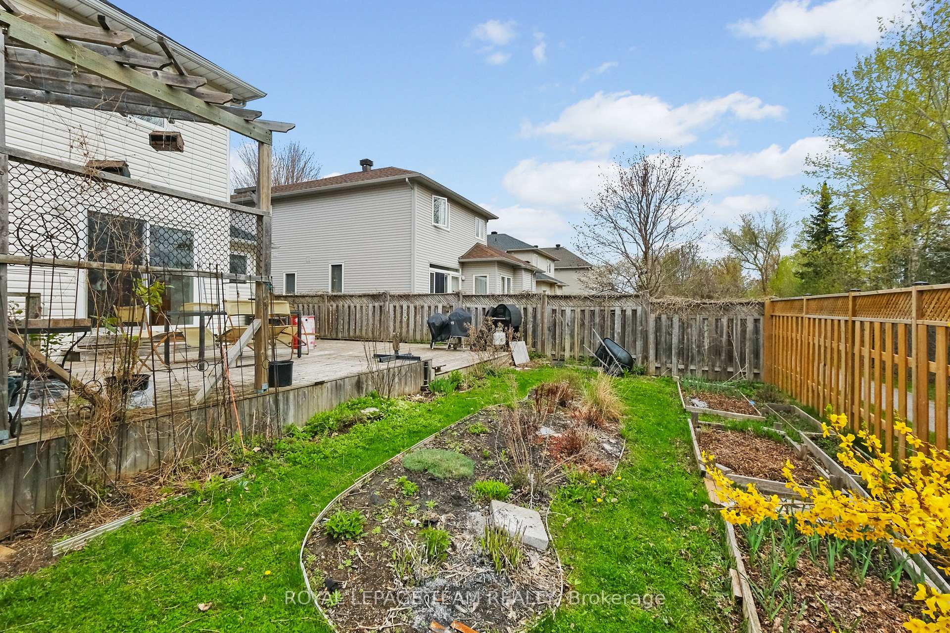 Photo 48 of 126 Arrowwood Drive, Ottawa, Stittsville (South) — HOMEH