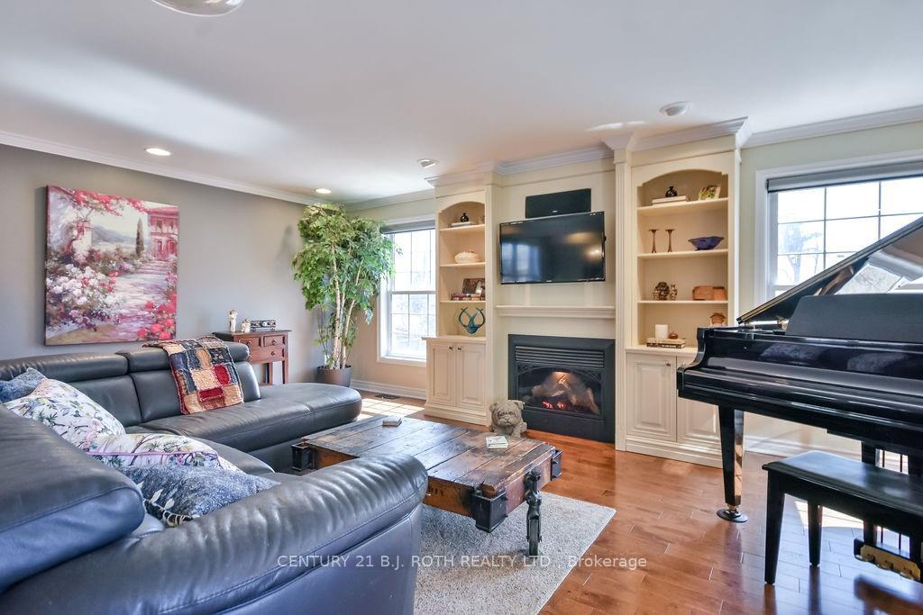 Photo 16 of 17 Frontier Avenue, Orillia — HOMEH