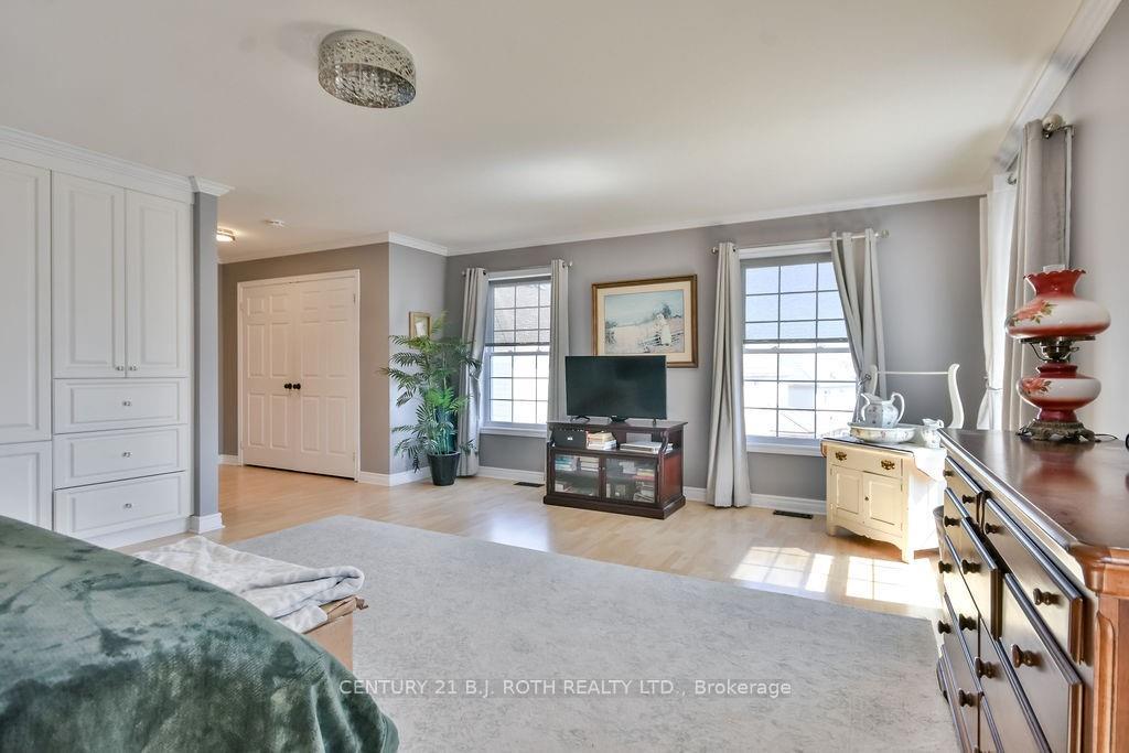 Photo 32 of 17 Frontier Avenue, Orillia — HOMEH
