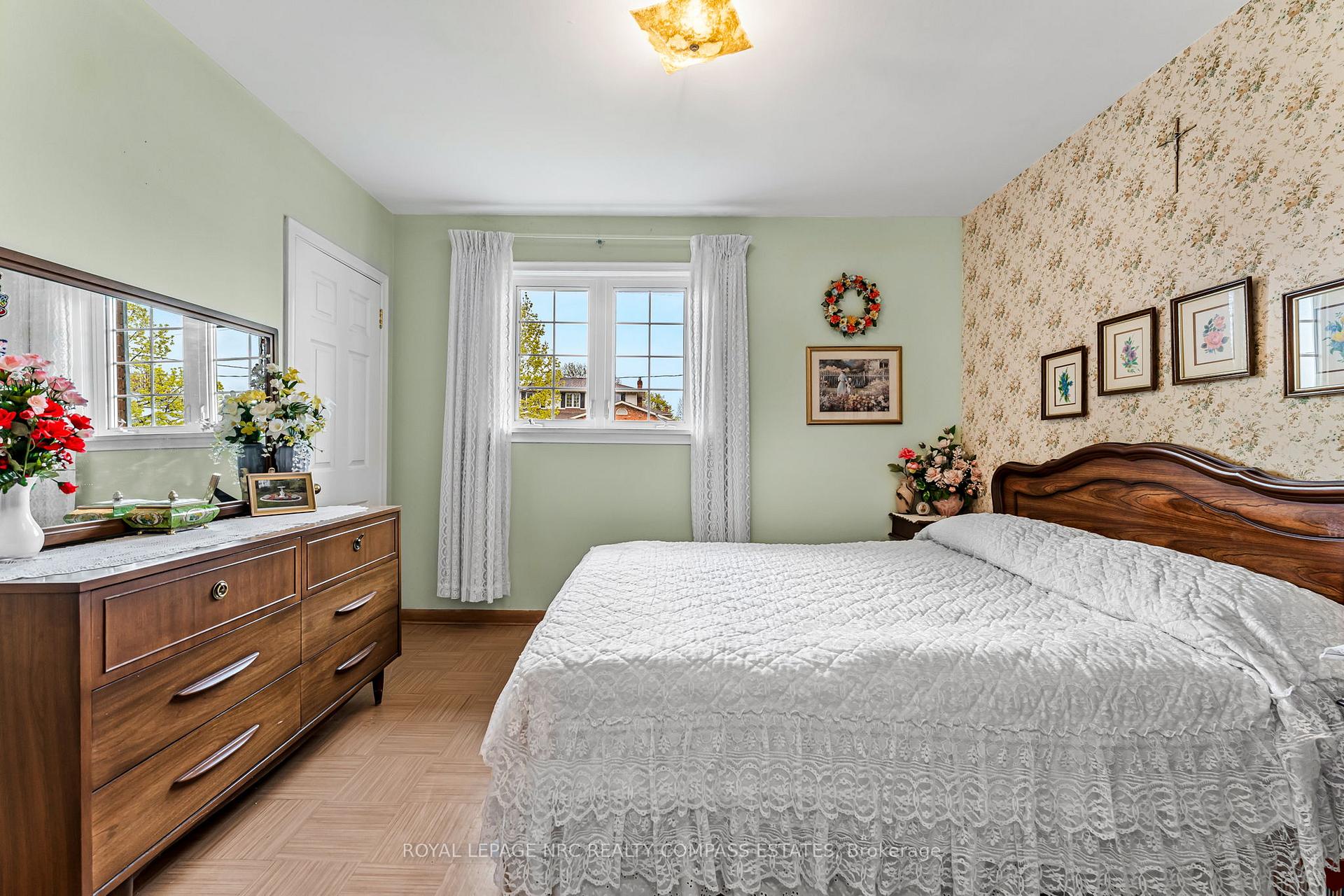 Photo 8 of 7 Ernest Street, St. Catharines, Lakeport — HOMEH